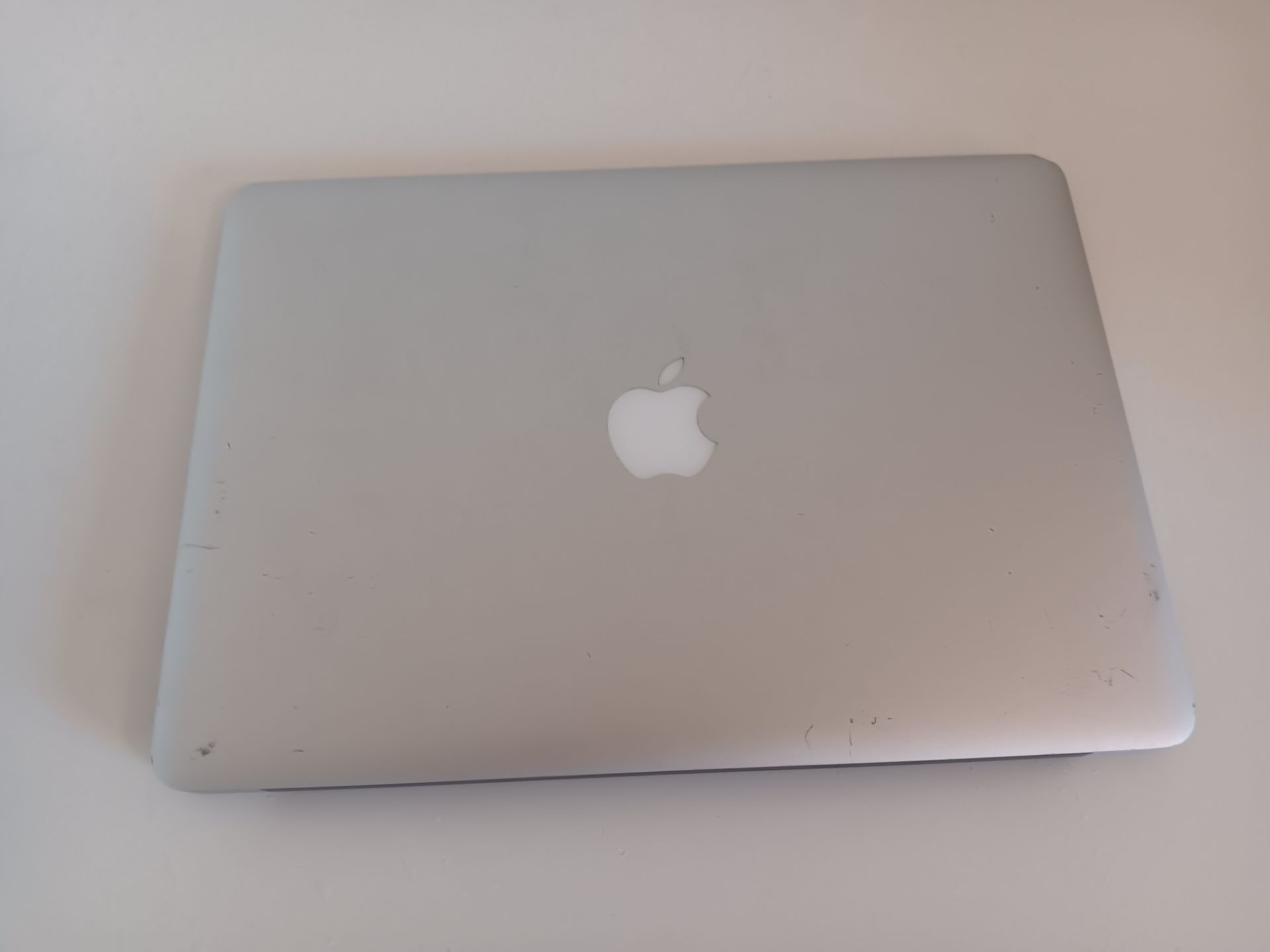 Apple MacBook Air i5 – 1.3GHZ Processor, 4GB Ram & 120GB Hard Drive (Needs Bios Battery & No - Image 3 of 4