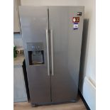 Samsung American Style 2-Door Upright Fridge Freezer with Ice & Water Dispensers