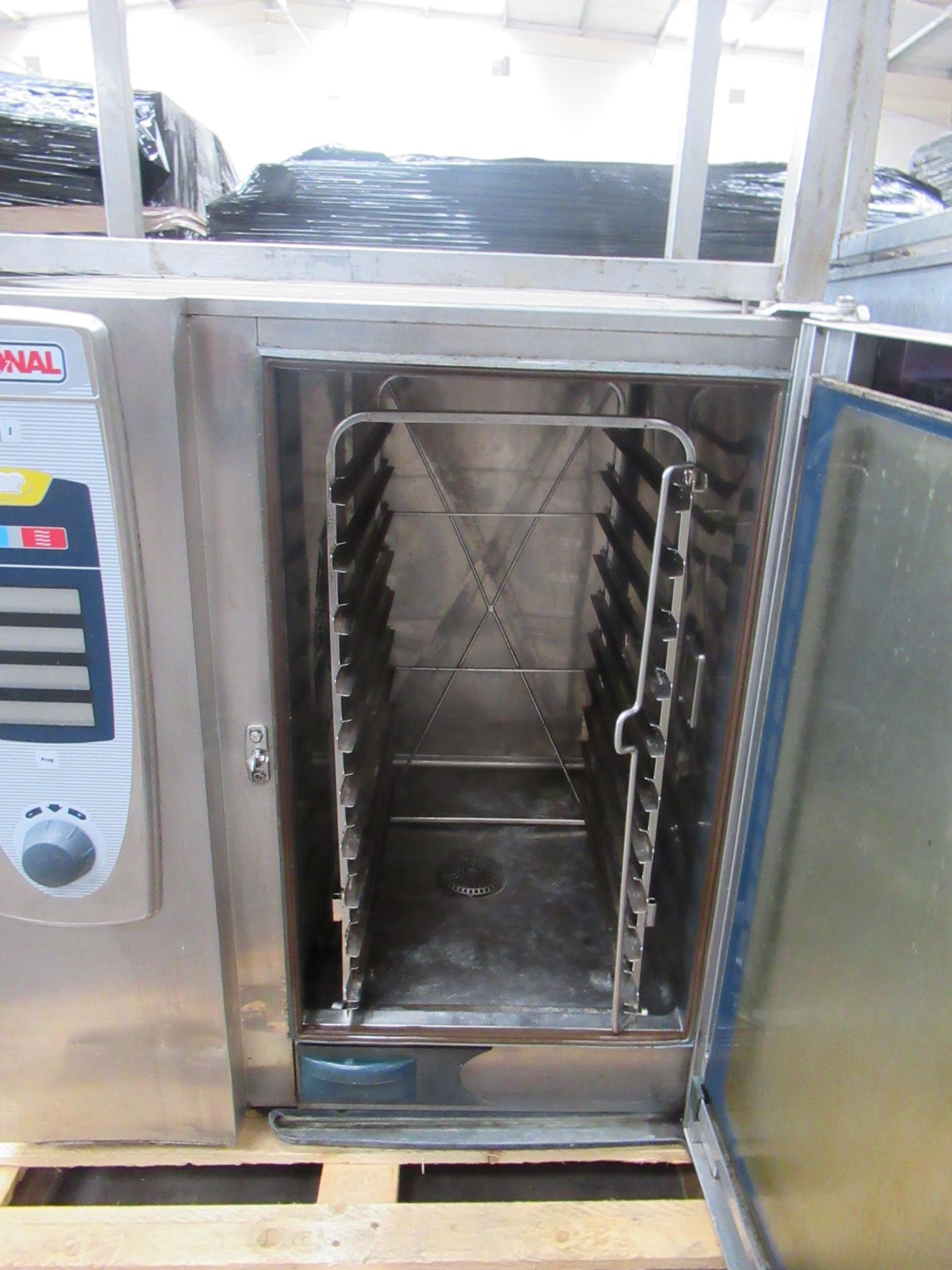 Rational Self Cooking Centre- electric, 3PH Powered- With Stainless Steel Stand - Image 3 of 3