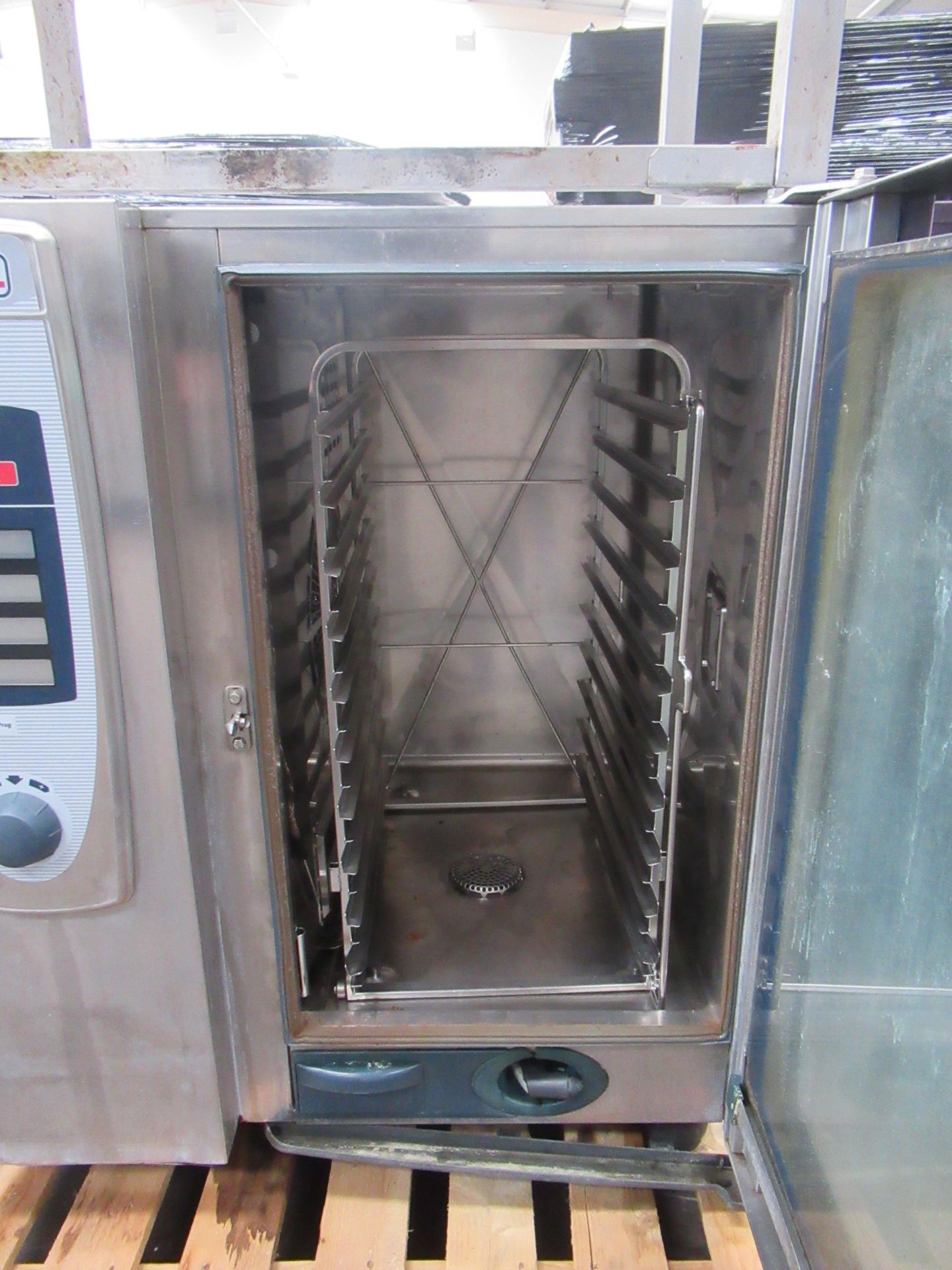 Rational Self Cooking Centre- Gas Powered - With Stainless Steel Stand - Image 3 of 3
