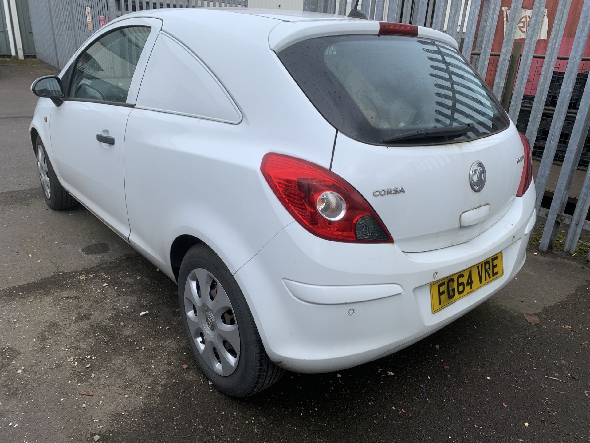 2014 WHITE VAUXHALL CORSA CDTI ECOFLEX S/S - Image 4 of 8