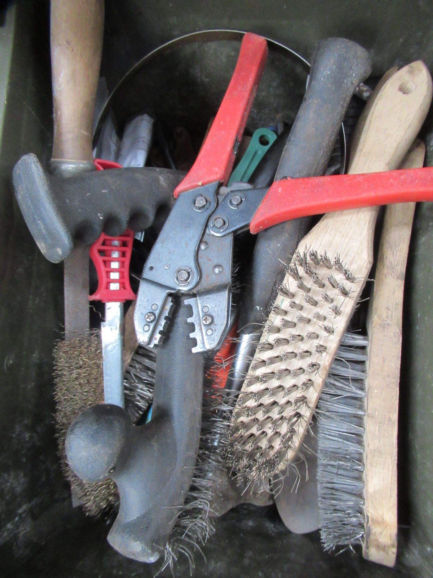 3x tubs of various garage hand tools to include screwdrivers, sockets etc - Bild 5 aus 5