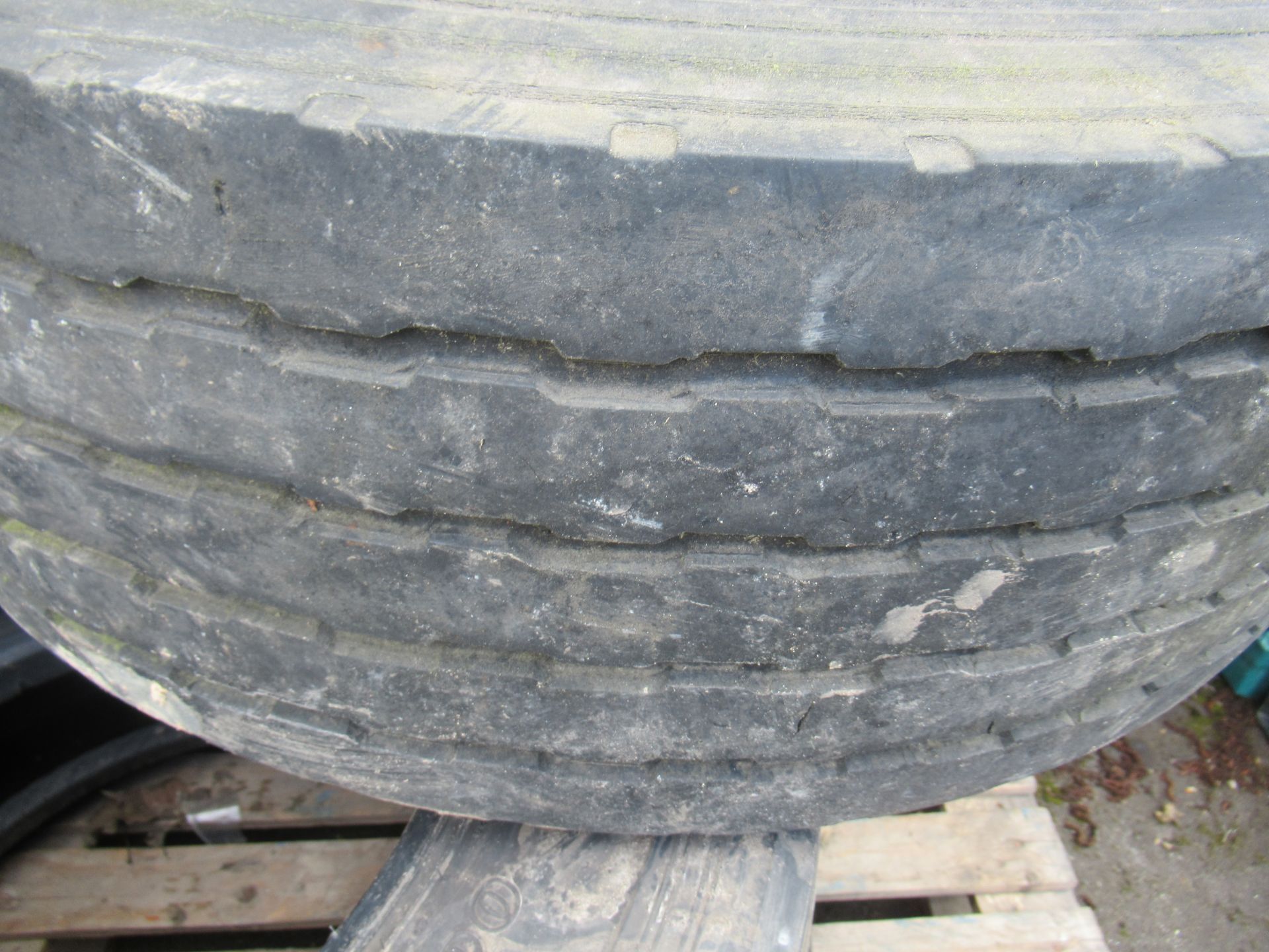 5x Partworn Tyres ( 285/70R/19.5, 245/70R/19.5, 245/70R/19.5, 285/70R/19.5, 245/70R/19.5) - Bild 3 aus 7
