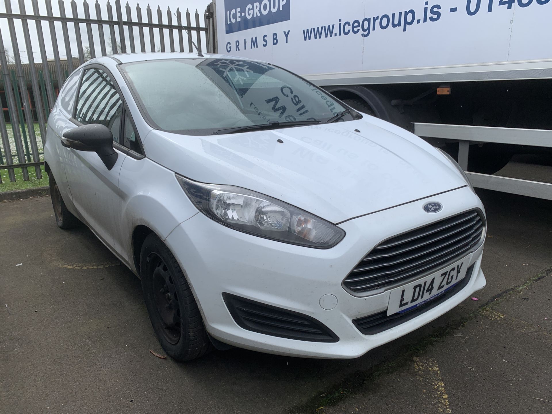 2014 WHITE FORD FIESTA BASE TDCI