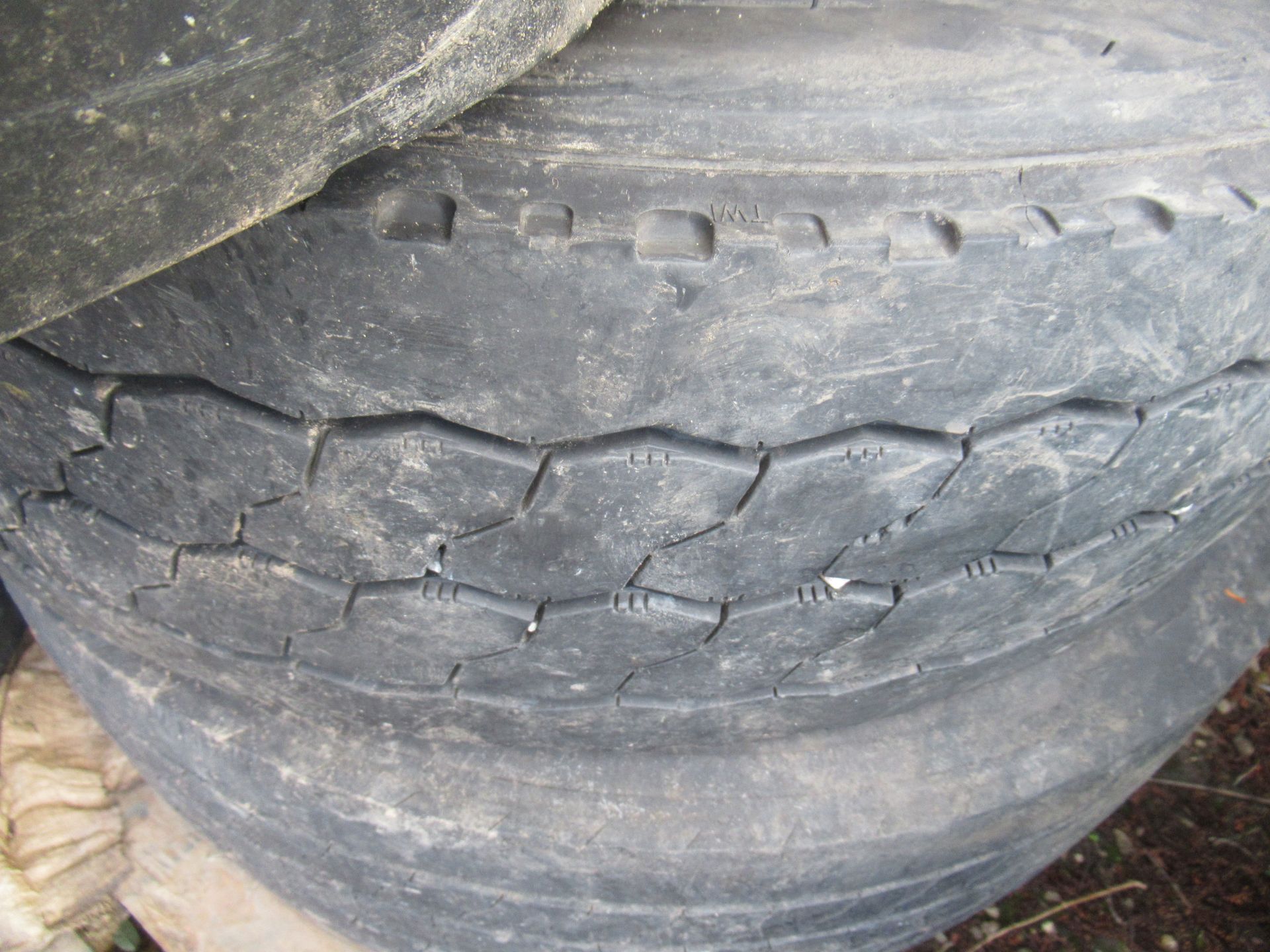 5x Partworn Tyres ( 285/70R/19.5, 245/70R/19.5, 245/70R/19.5, 285/70R/19.5, 245/70R/19.5) - Bild 6 aus 7