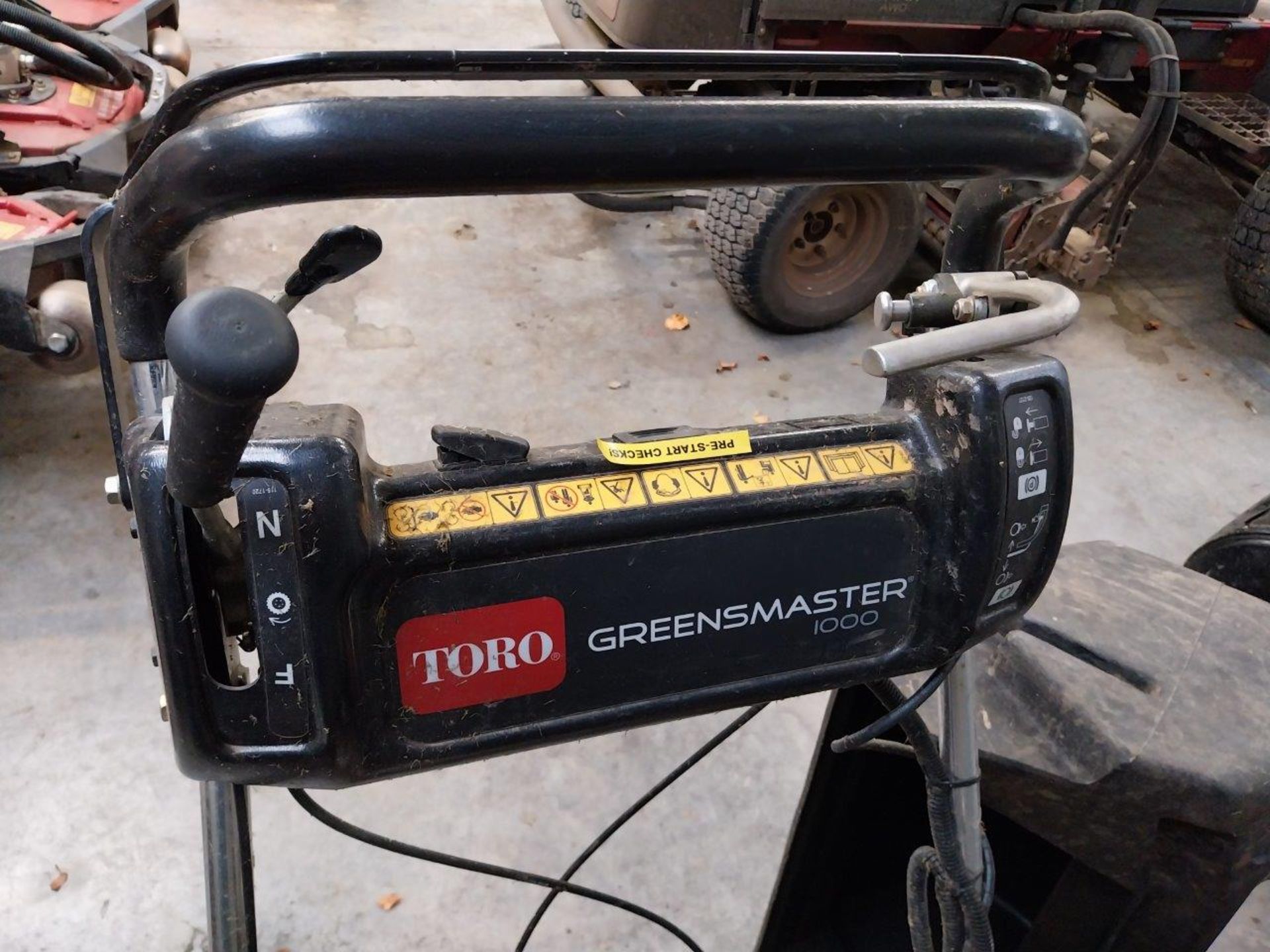 Toro Greensmaster 1000 pedestrian greens mower Mod - Image 3 of 5