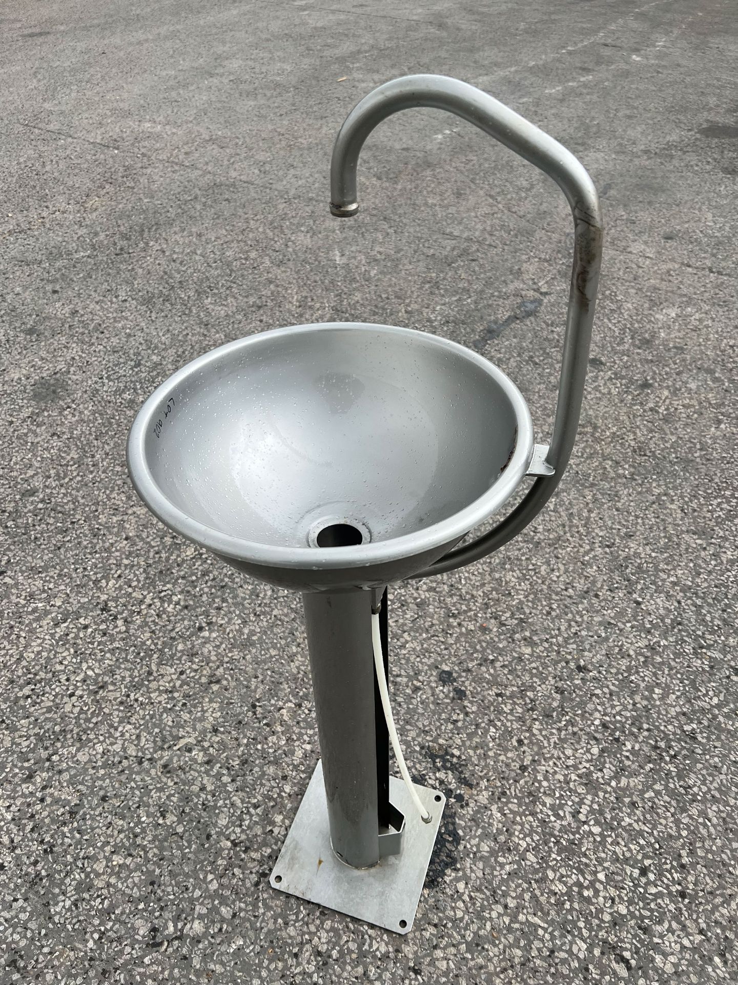 Water fountain - Image 2 of 5