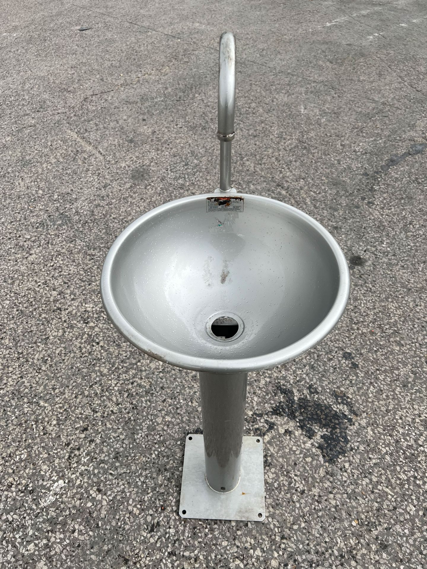 Water fountain - Image 4 of 5