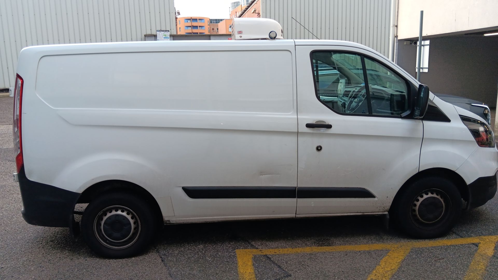 Ford Transit Custom 300 FWD 2.0 TDCi 105pg L1 Low Roof Refrigerated Van with , Registration HD19 - Image 9 of 27