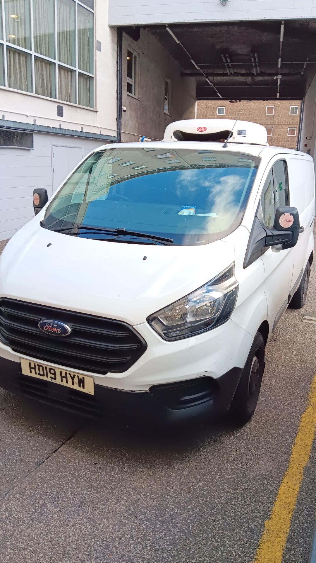 Ford Transit Custom 300 FWD 2.0 TDCi 105pg L1 Low Roof Refrigerated Van with , Registration HD19 - Image 3 of 27