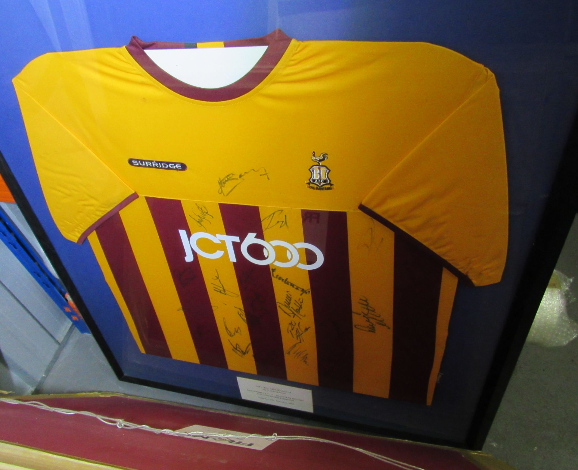 Framed Bradford City Shirt, Signed - Image 5 of 5