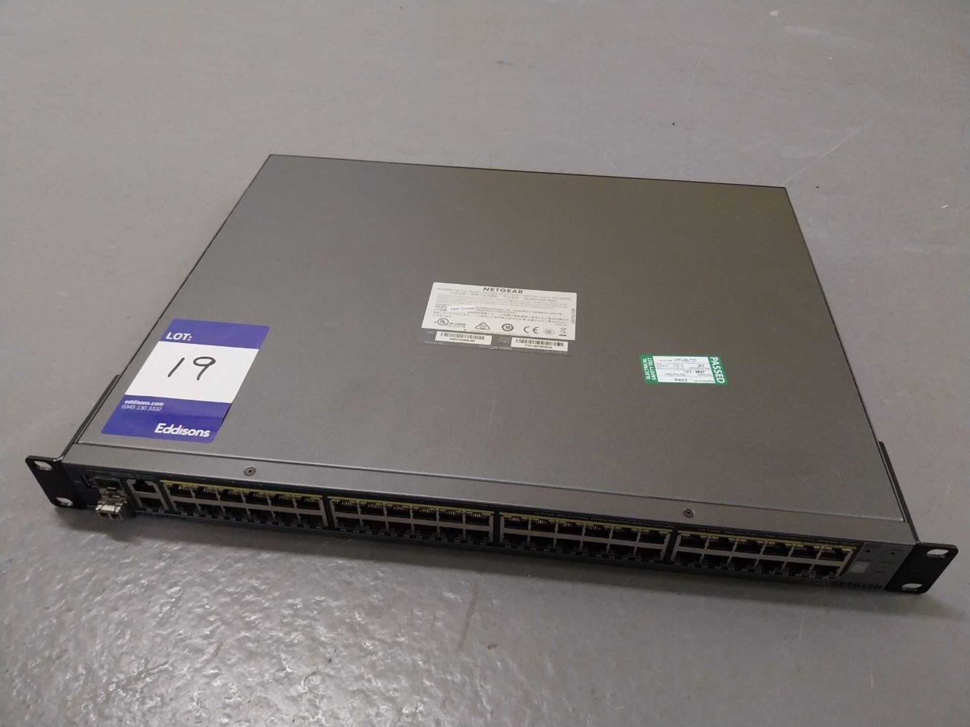 NETGEAR ProSAFE S3300-52X-POE+