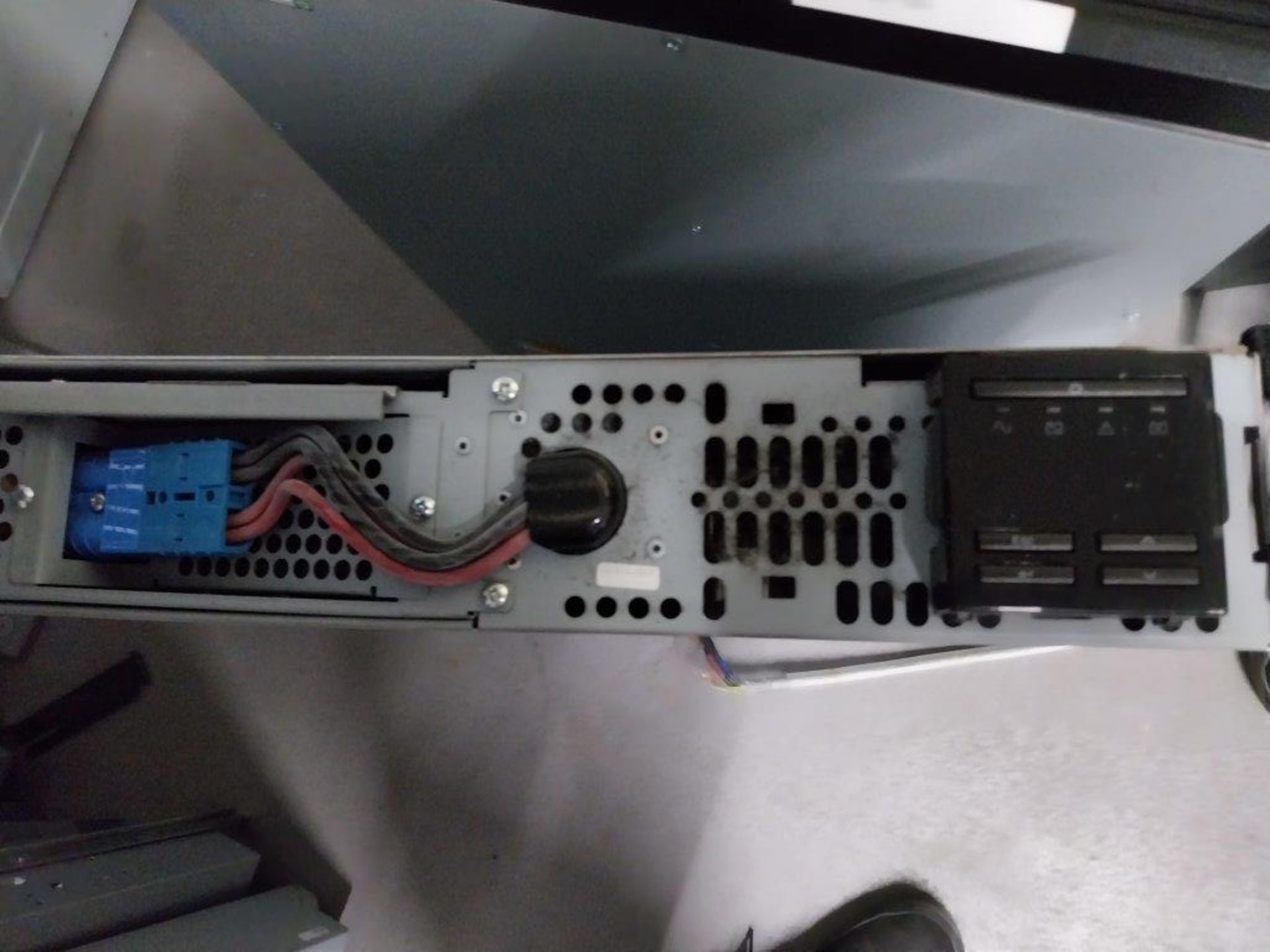 APC 2200RMI2U Rack Mounted UPS; SN:JS1310000462 - Image 2 of 3