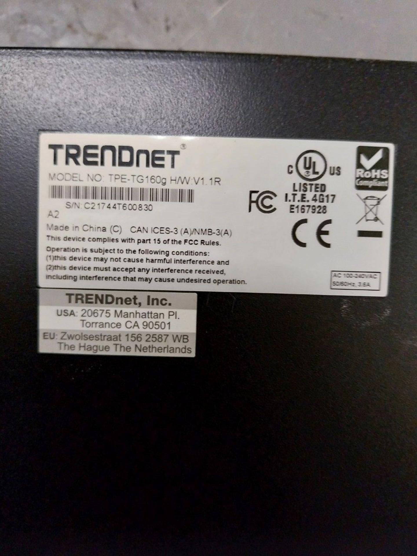 TRENDNET TPE-TG160g PoE+ Gigabit Switch - Image 4 of 4