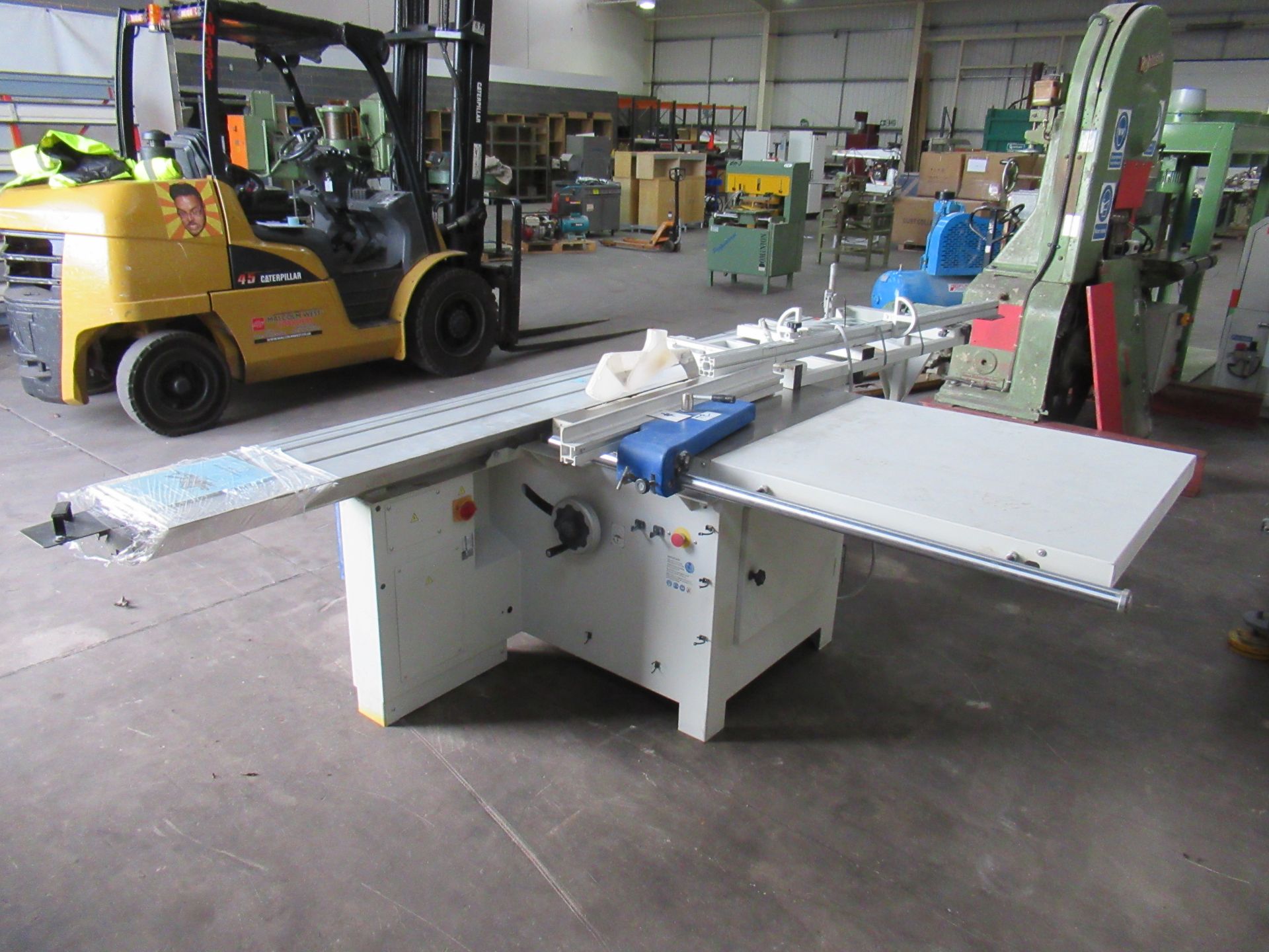 An Axminster 3200 Panel Saw 'C.E. Regs' - 3ph - Image 3 of 12