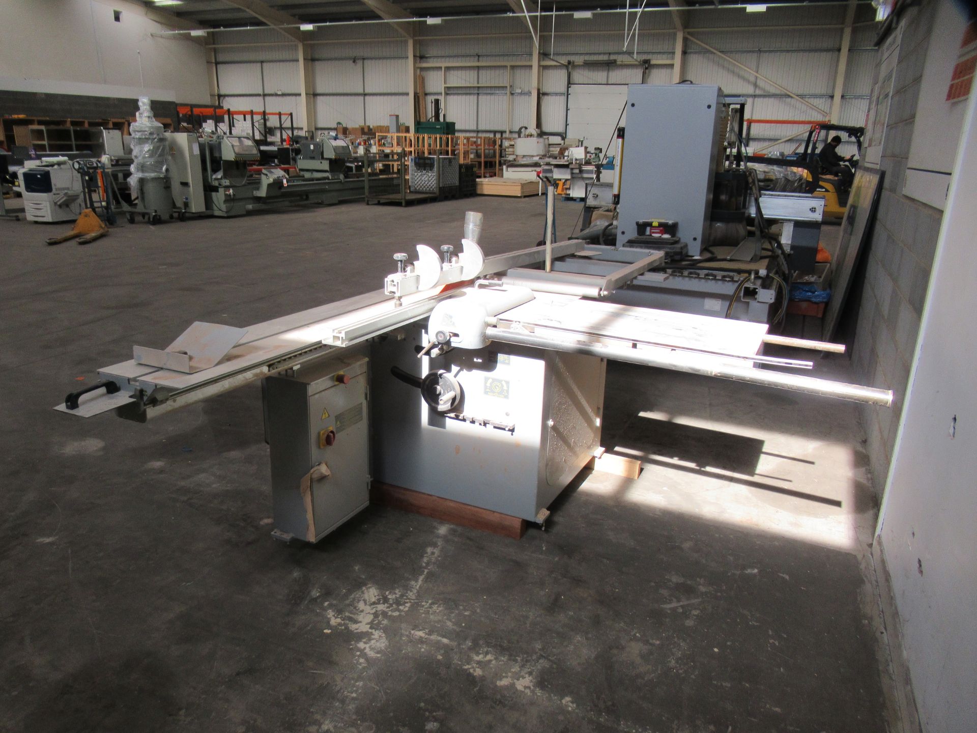 Lazzari Sliding Table Panel Saw - 3ph - Image 6 of 9