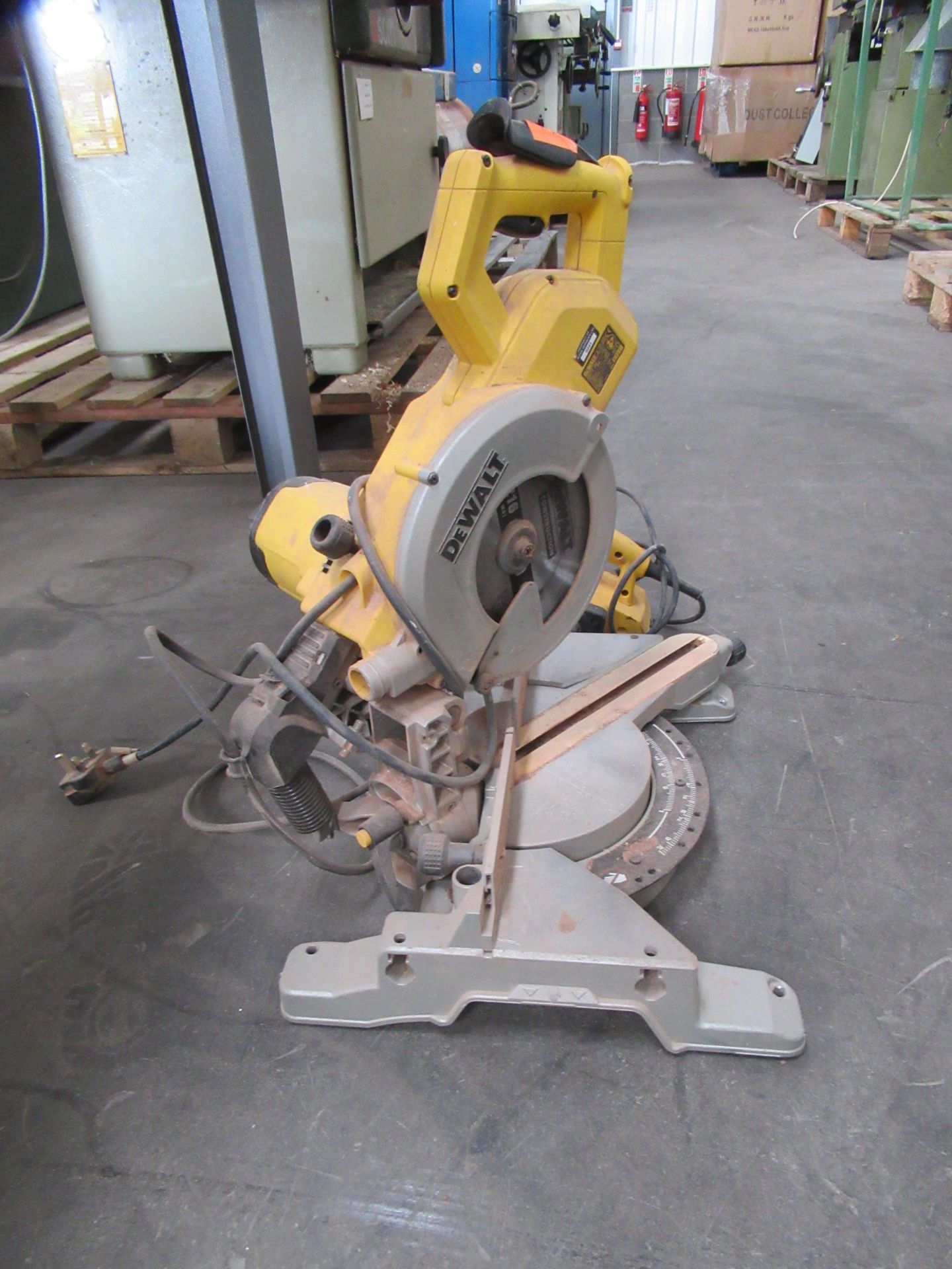 DeWalt Compound Mitre Saw & Planer - 240V - Bild 2 aus 8