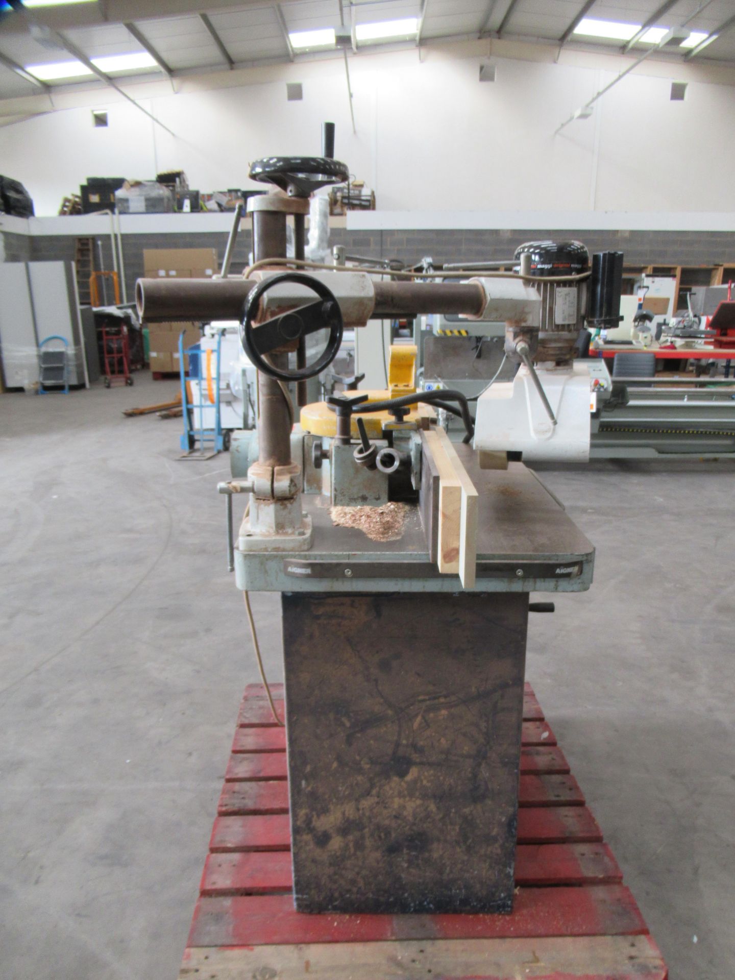 Sedgwick SM4 Spindle Moulder with Maggi Steff 2034 Powered Roller Feed - Image 3 of 9