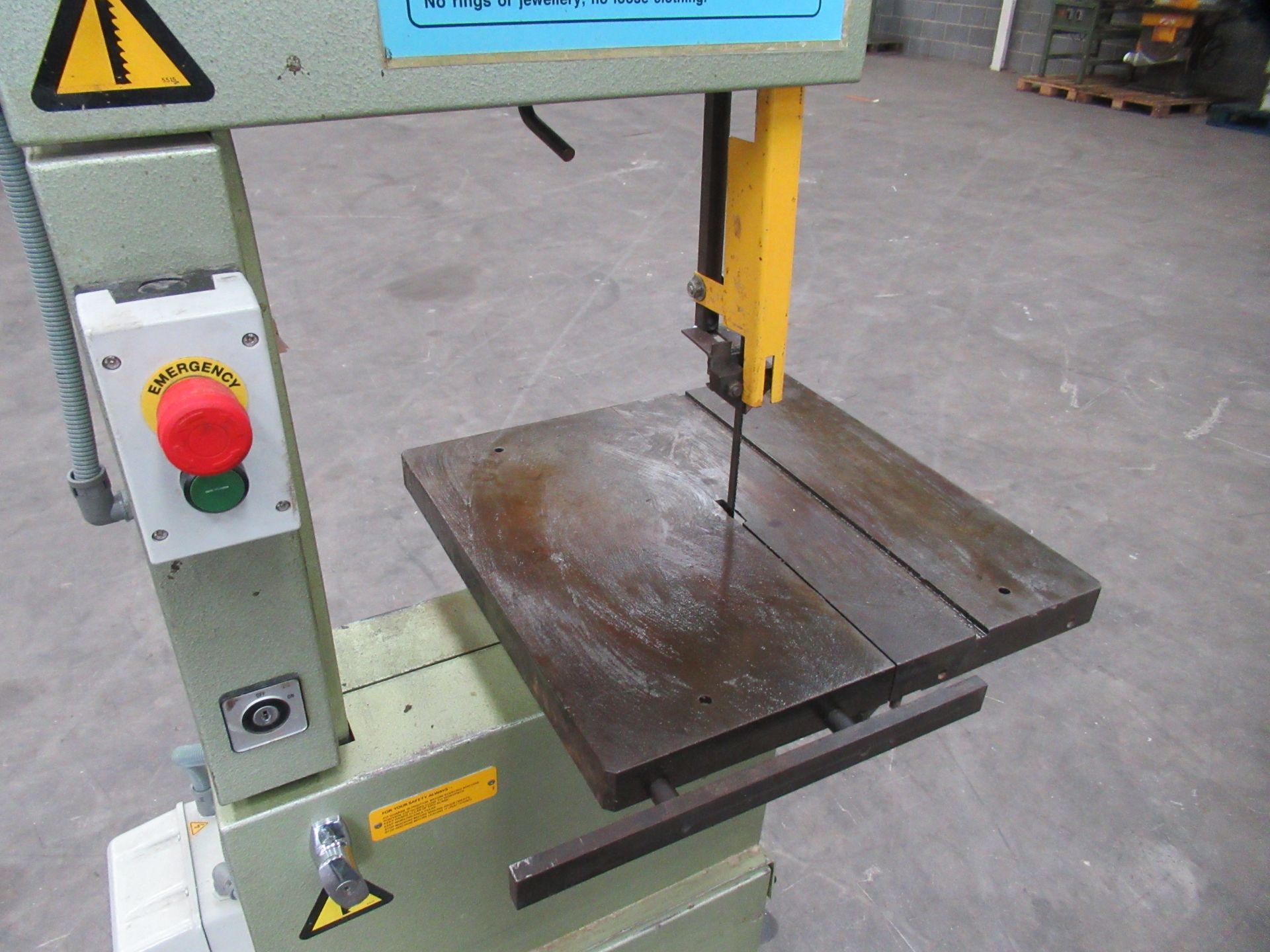 Startrite 352 Vertical Bandsaw - 3ph - Image 6 of 8