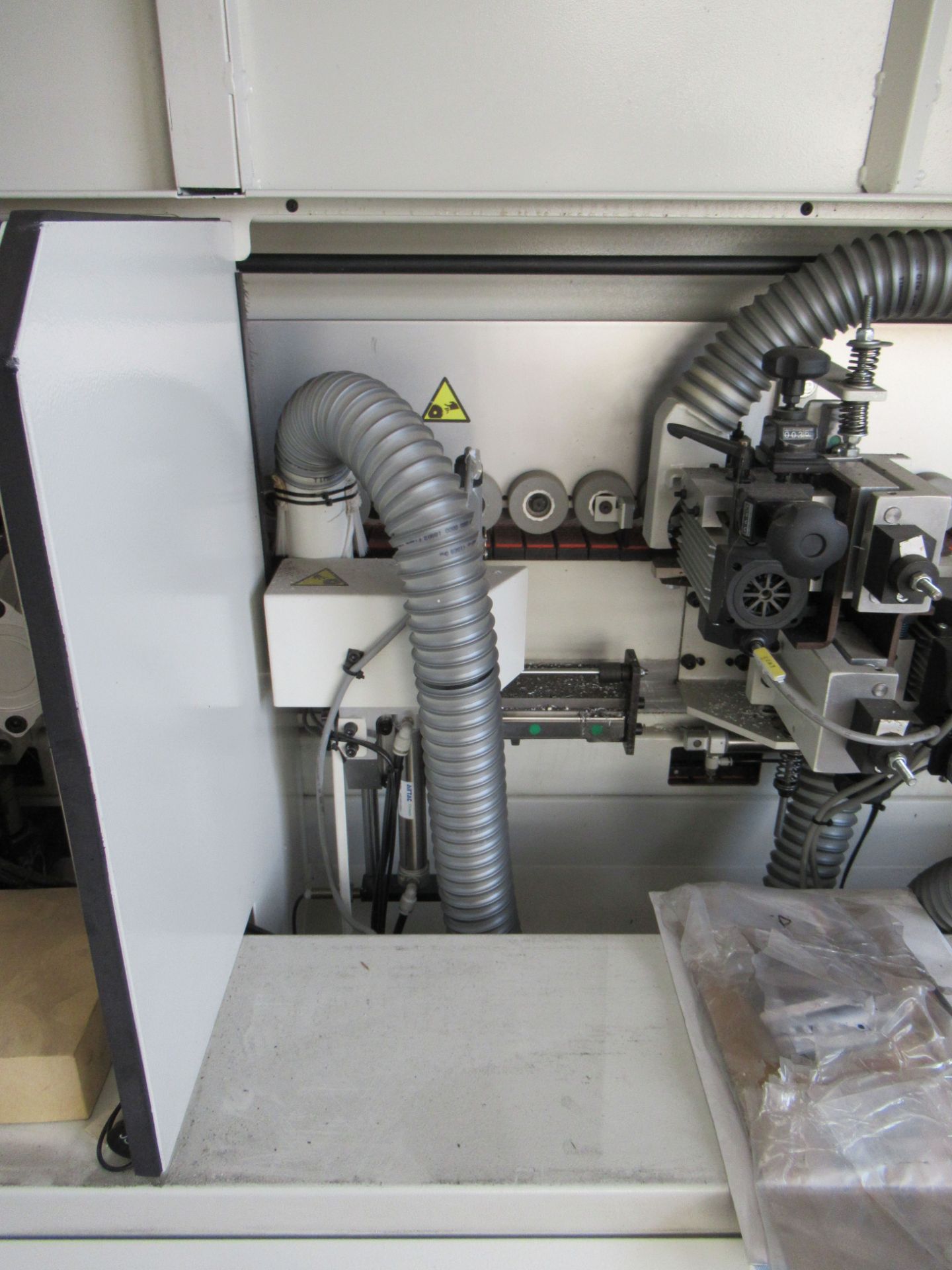 Automatic Single Sided Chain-Feed Edgebander - 3ph - Image 8 of 9