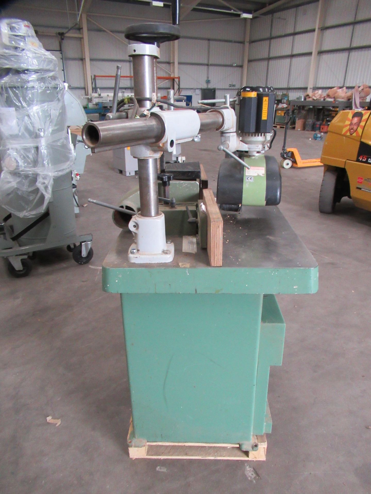 1 1/4" Spindle Moulder 4 Speed 4kW 415V with Powerd Roller Feed - Image 5 of 9