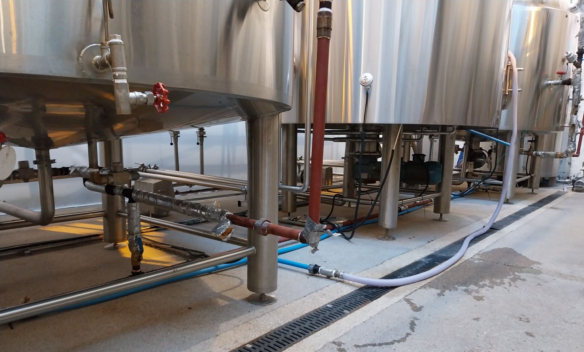 Brewhouse 15bbl Comprising: Mashtun HG 2.5 (2500Ltr) Steam Jacketed Serial number HG-TH2500-12 ( - Image 4 of 17