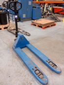 Crown pallet truck