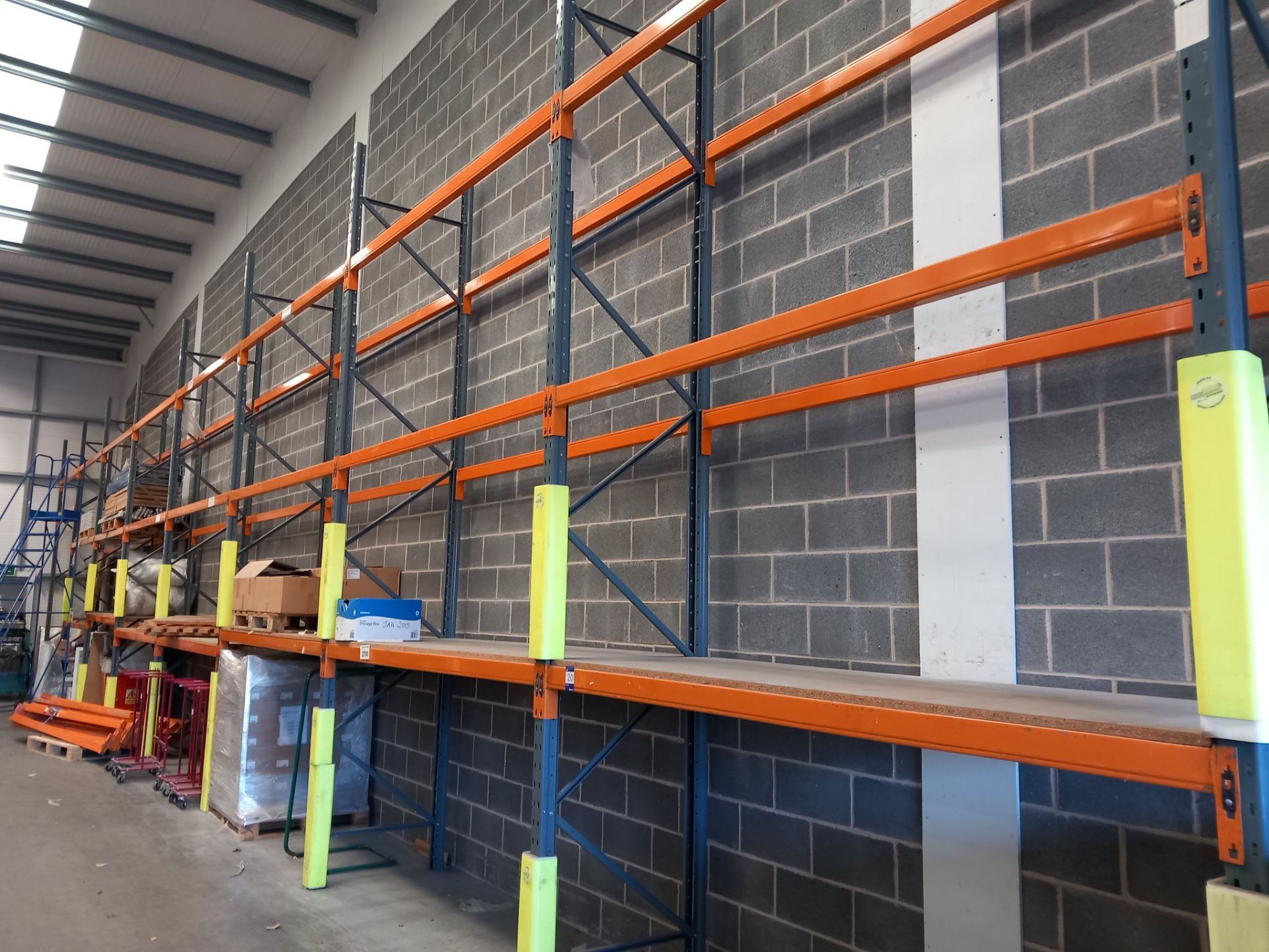 16 Bays of Dexion Speedlock boltless steel pallet racking with spare beams & guard railing & shelf - Image 2 of 9