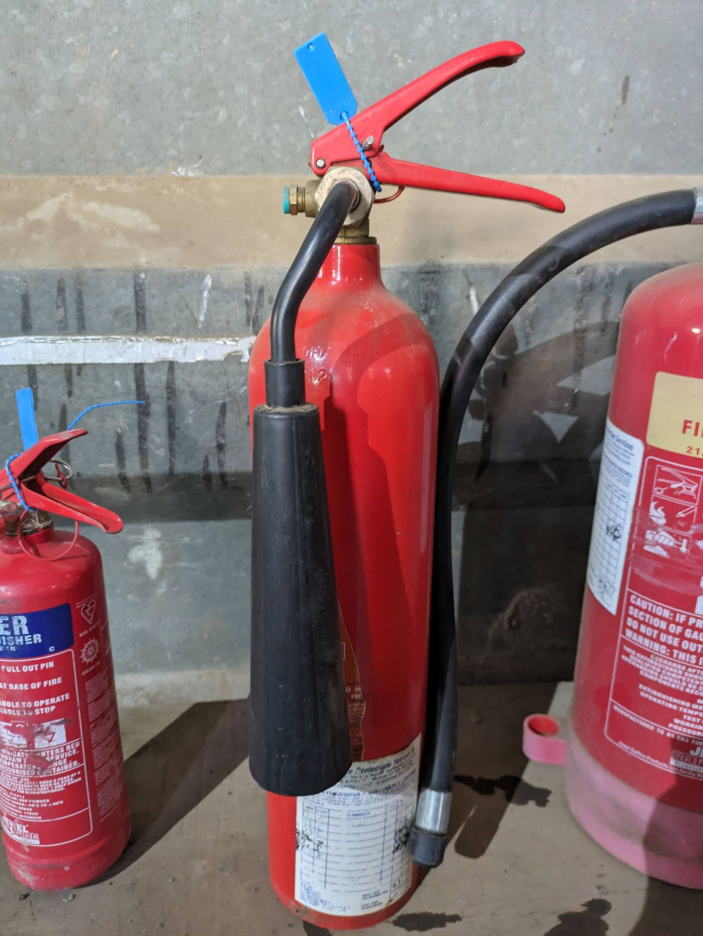 8 various Fire Extinguishers - Image 6 of 7