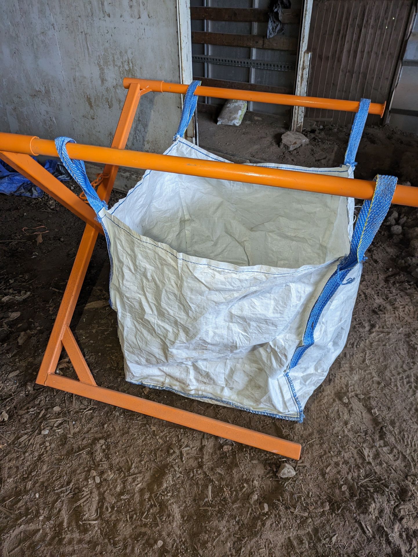 Portable foldaway bulk bag stand