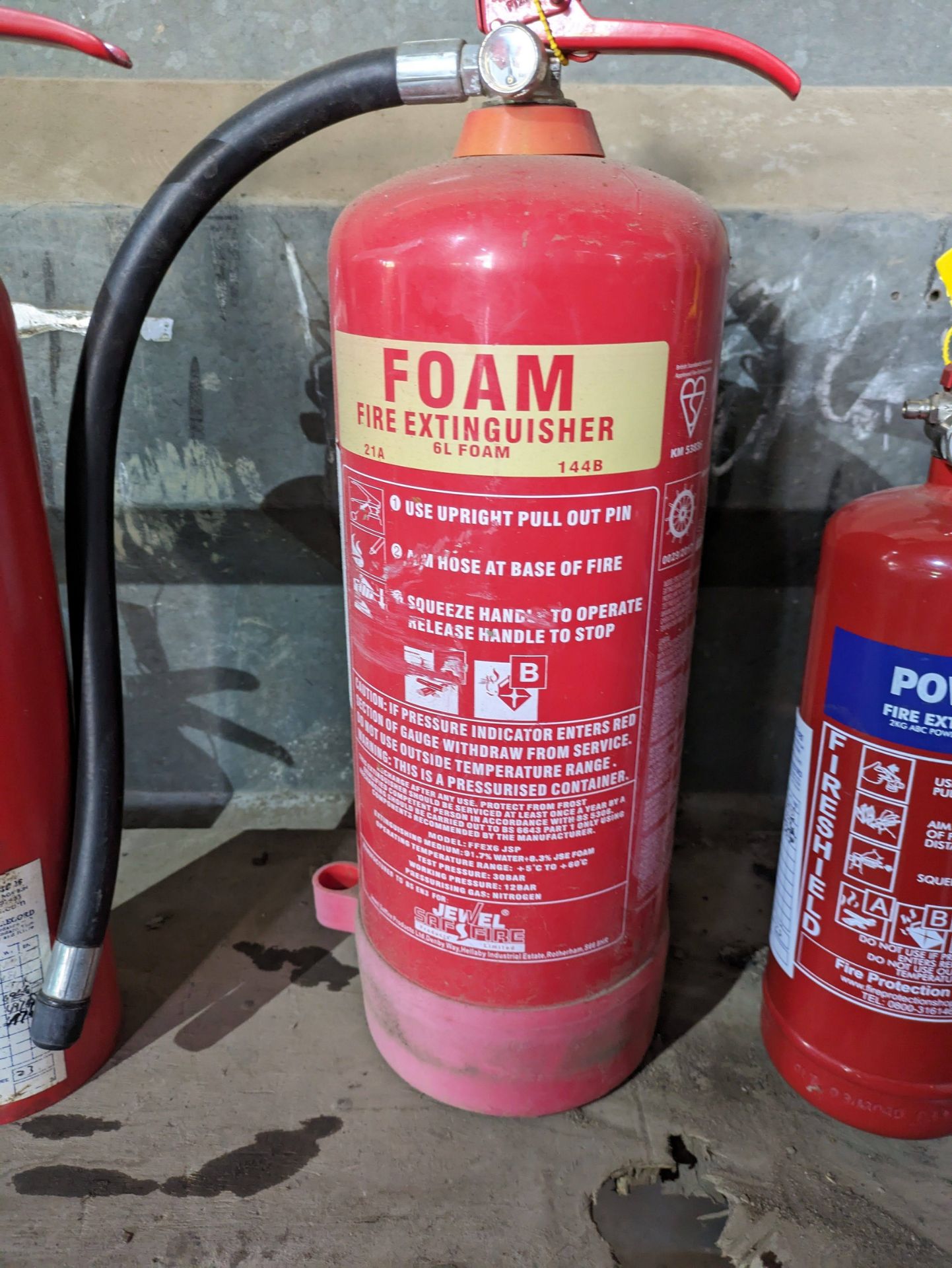 8 various Fire Extinguishers - Image 5 of 7