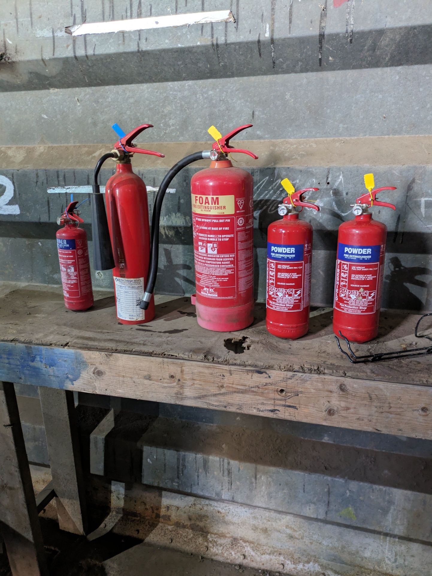 8 various Fire Extinguishers - Image 3 of 7