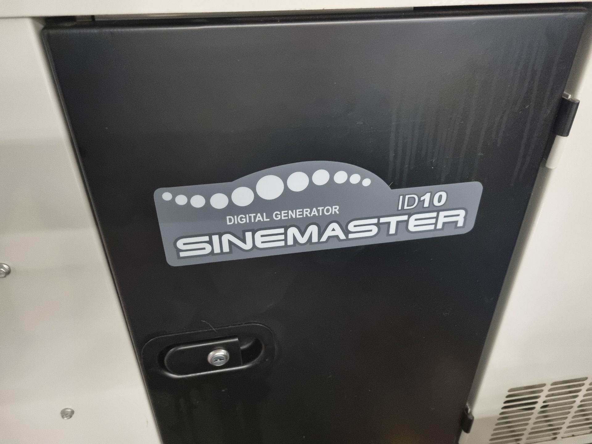 Kipor Sinemaster ID10 Single Phase Generator - Image 2 of 10