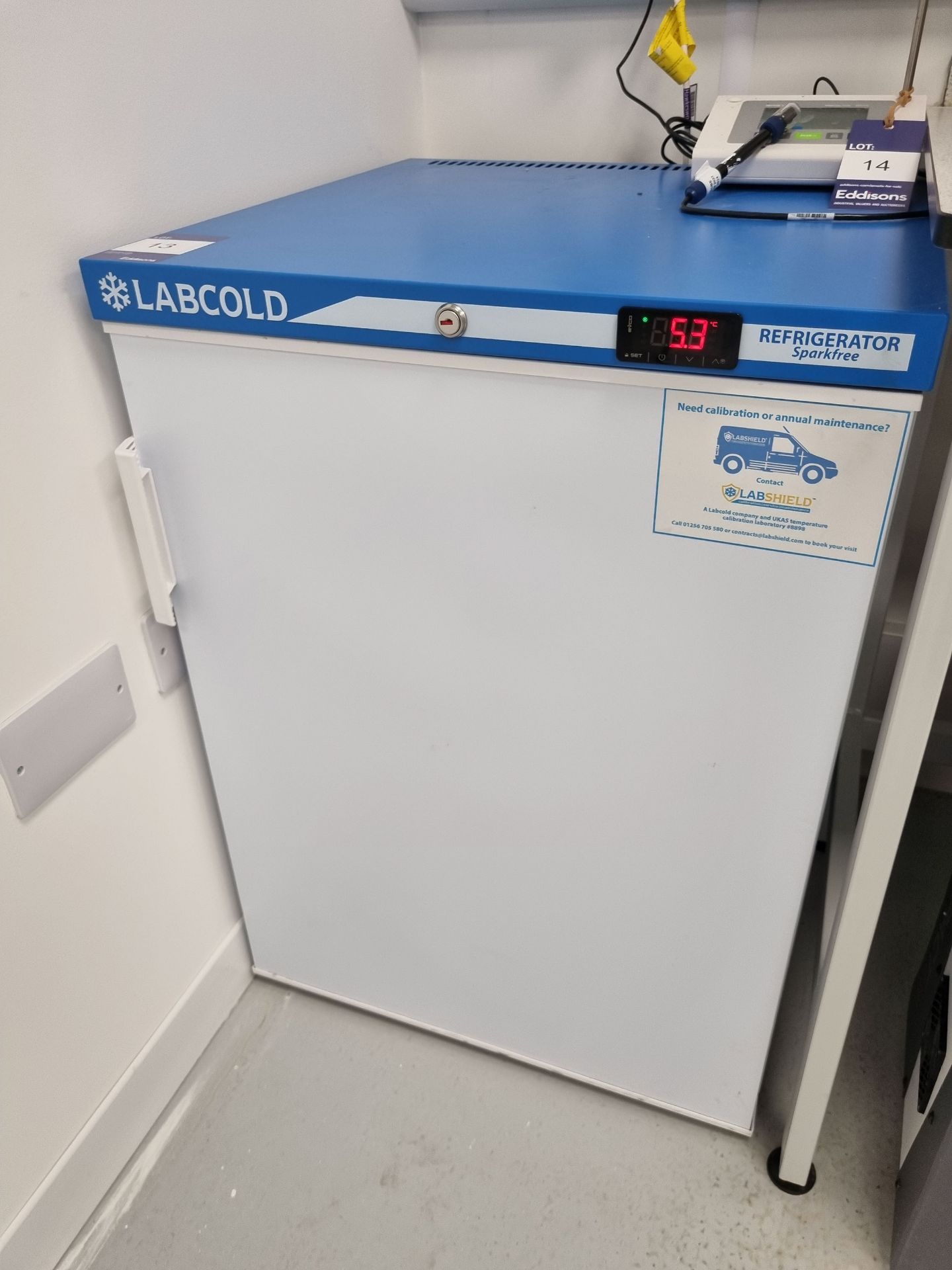 Labcold Undercounter Fridge. Model RLPR0517