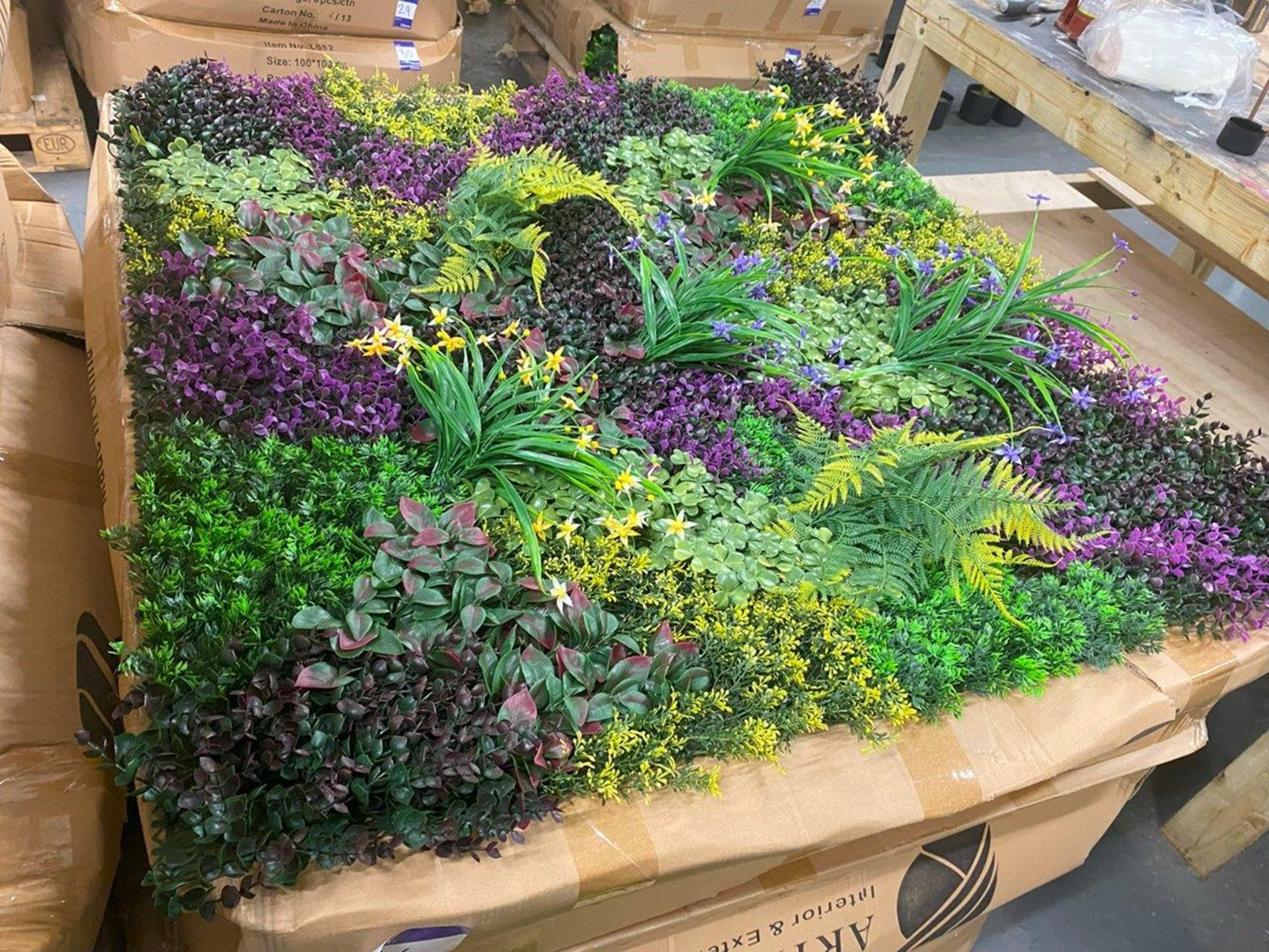 Box of 8 1000mm x 1000mm Purple Mist Design Artificial Green Wall; Approximate Retail Value; £720.