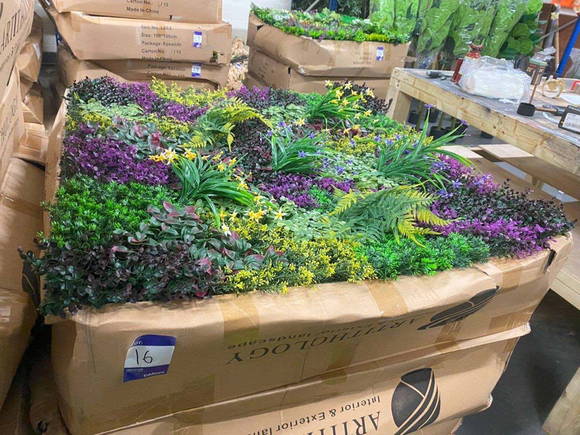 Box of 8 1000mm x 1000mm Purple Mist Design Artificial Green Wall; Approximate Retail Value; £720.