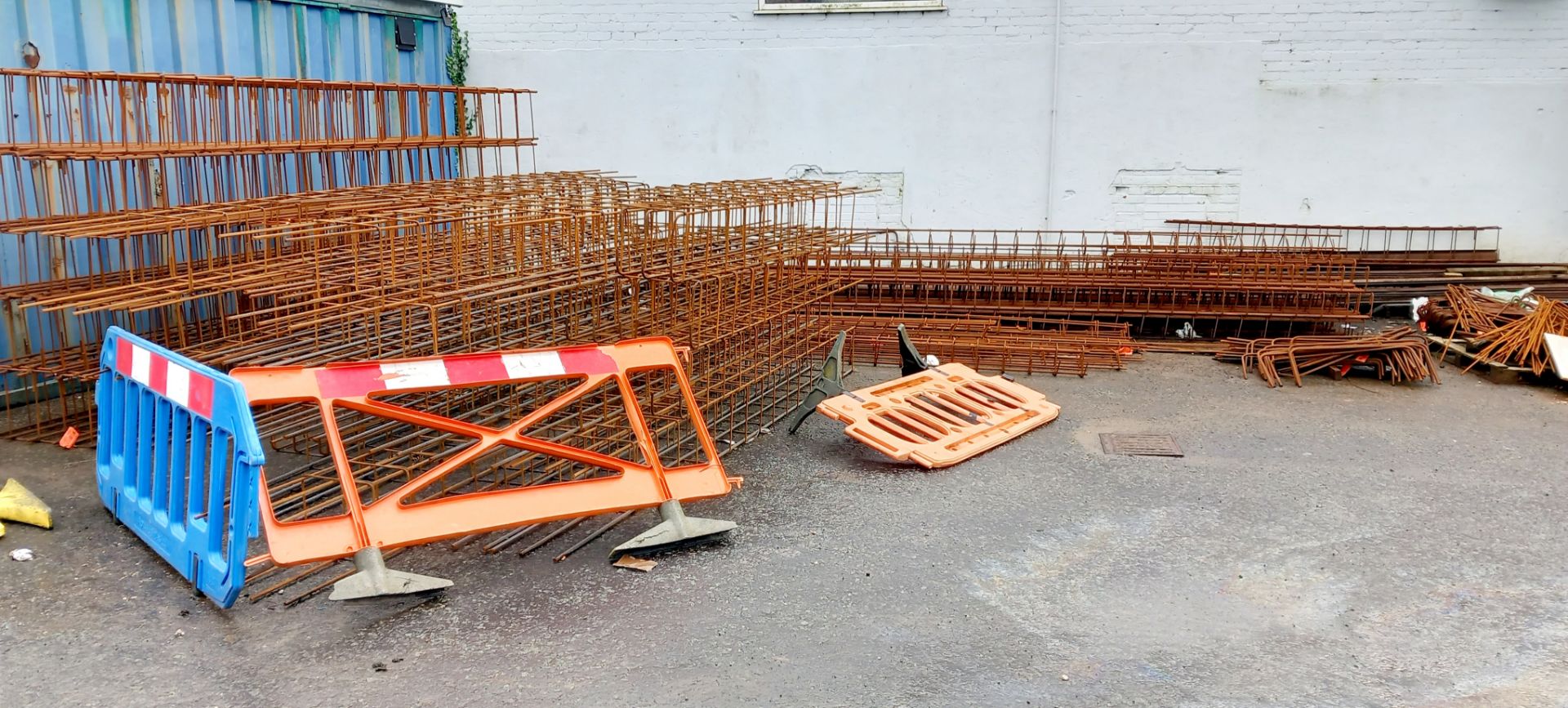 Large quantity of steel cage stock & steel shuttering