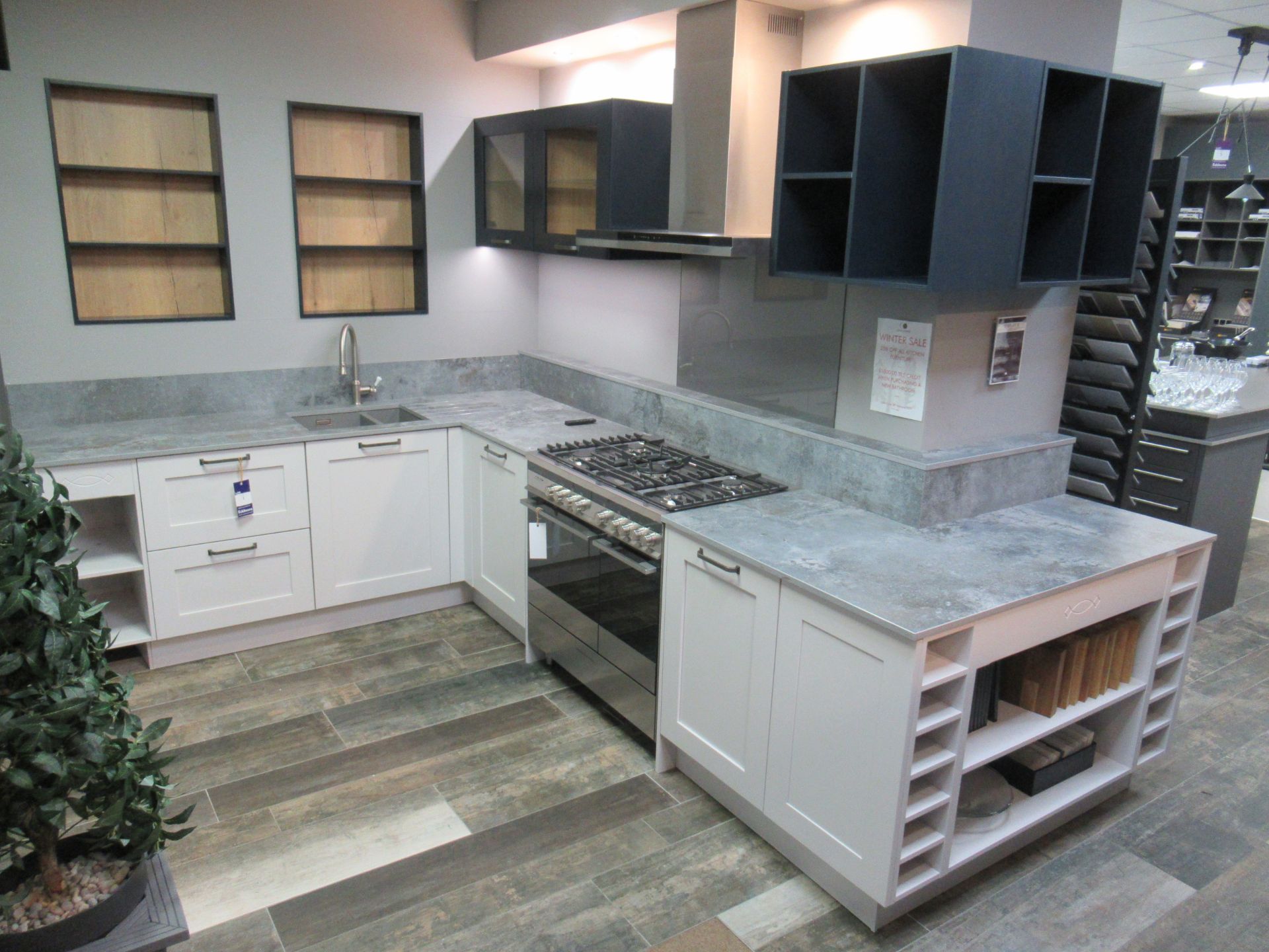 Häcker Classic Hampton Display Kitchen in Taupe and Graphite Lacquered Ash