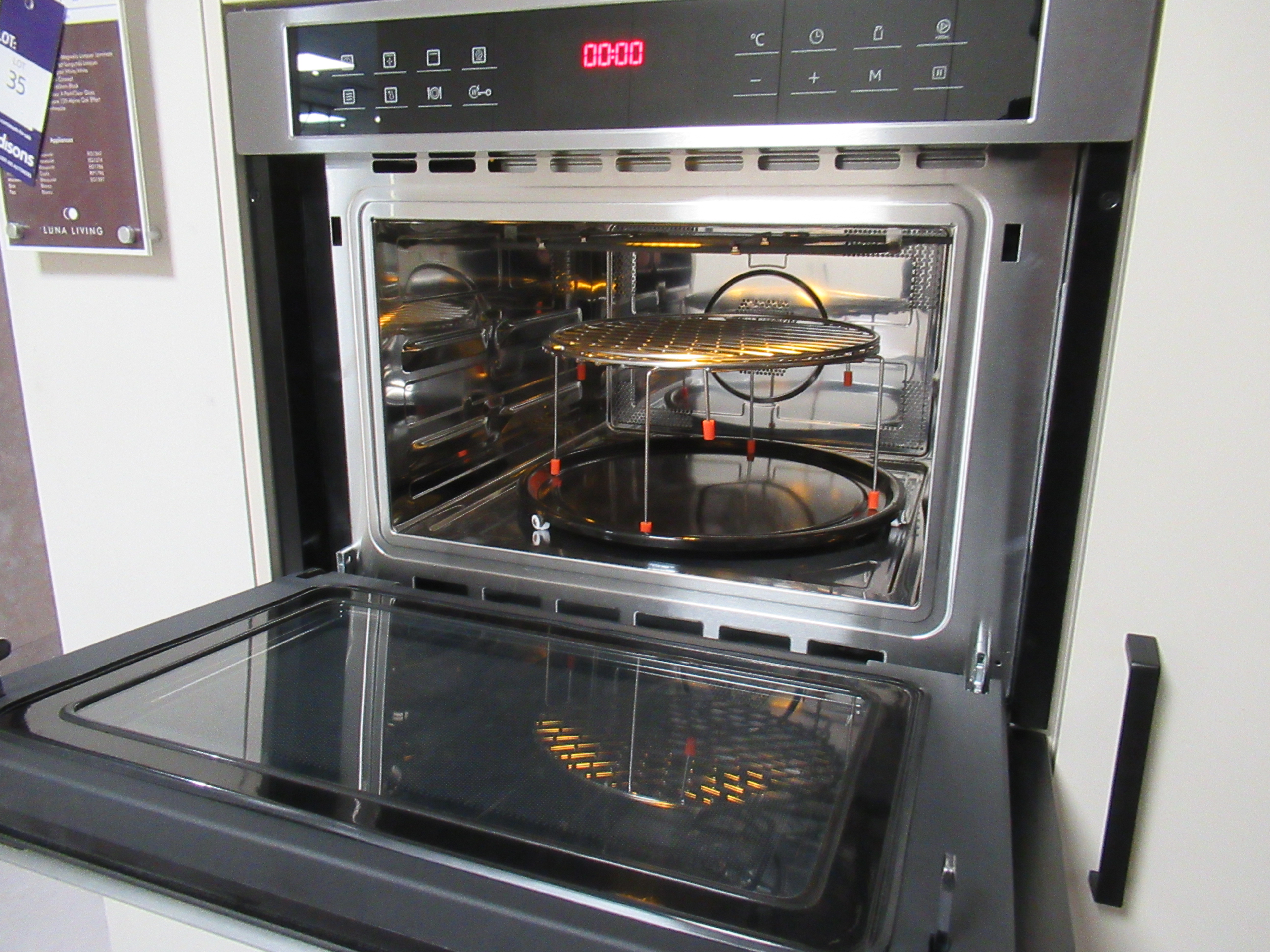 Blaupunkt 5MA46510GB Microwave Oven. (RRP £1230.26). This lot also