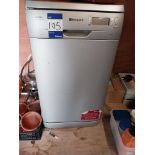 Hotpoint SDW85 Narrow Dishwasher