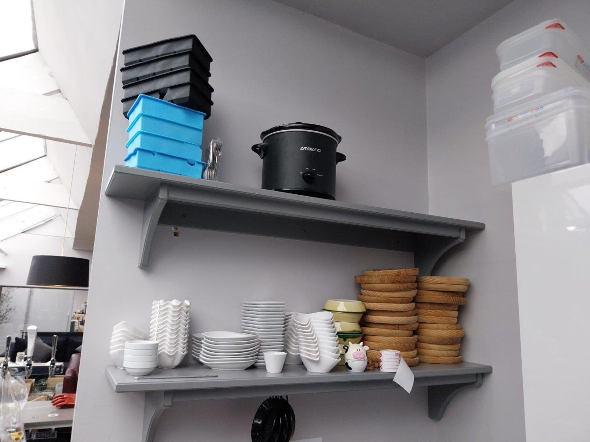 6 Tier Boltless Rack and Quantity of Crockery including Pans, Plates, Bowls, Cups, Ramakins, Trays - Image 5 of 6