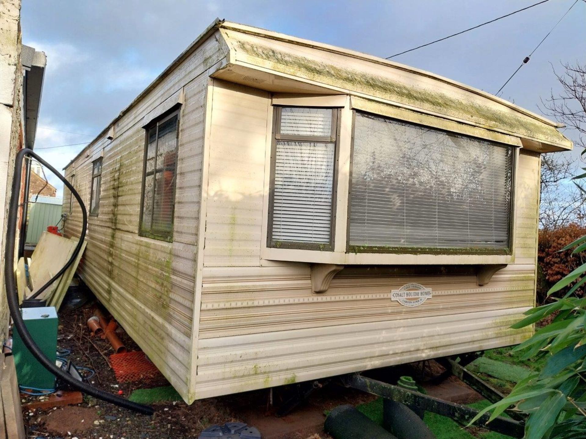 Cosalt Carlton Super 35 Foot Static Caravan, 35" x 12" (required to be craned over building to be r - Image 3 of 22