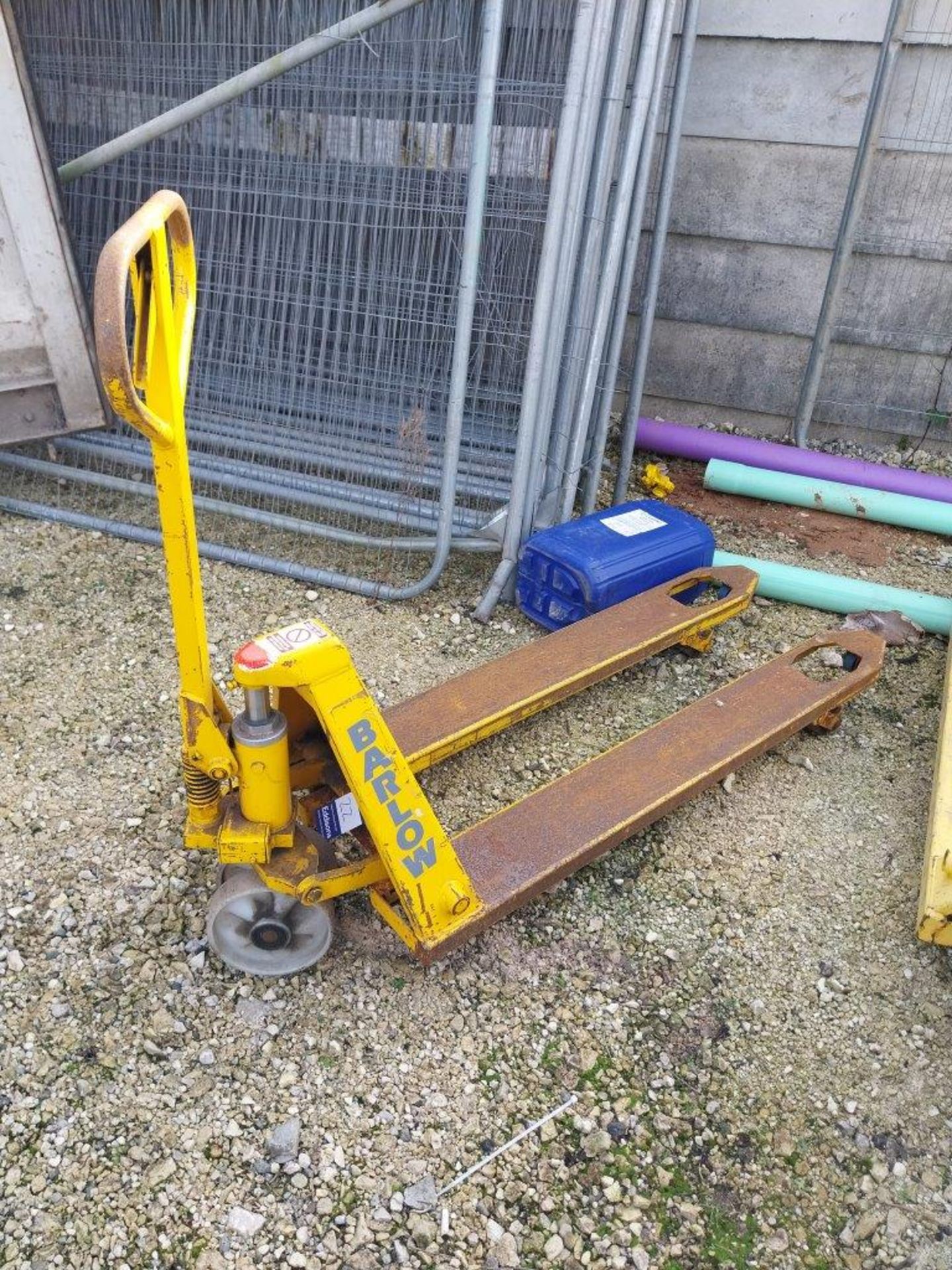 2000kg pallet truck