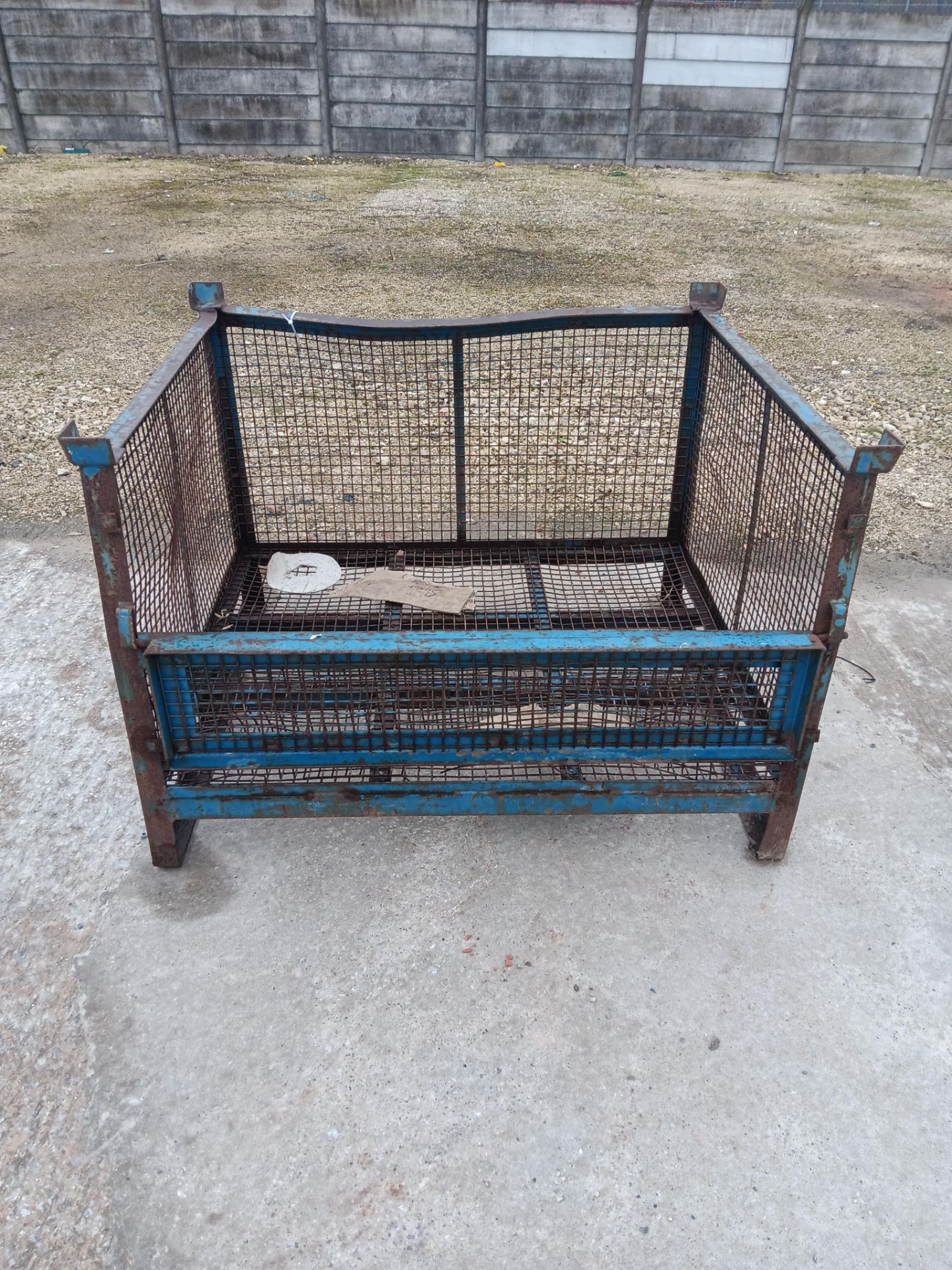 Metal Stillage