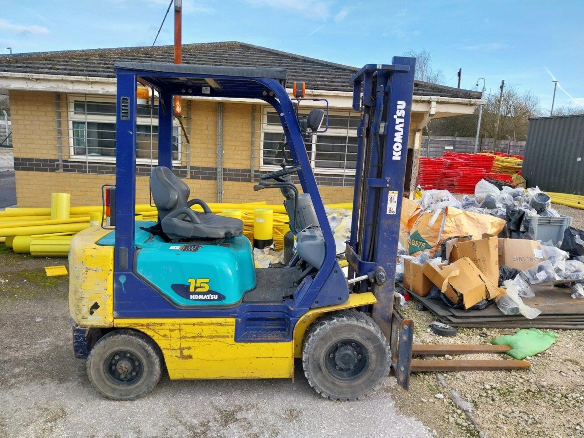 Komatsu FD15T-17 Forklift Truck, Rated Capacity 15 - Image 2 of 11