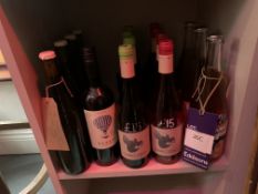 Shelf of 16x Bottles of Assorted Wines