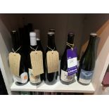 Shelf of 10x Bottles of Assorted Wines
