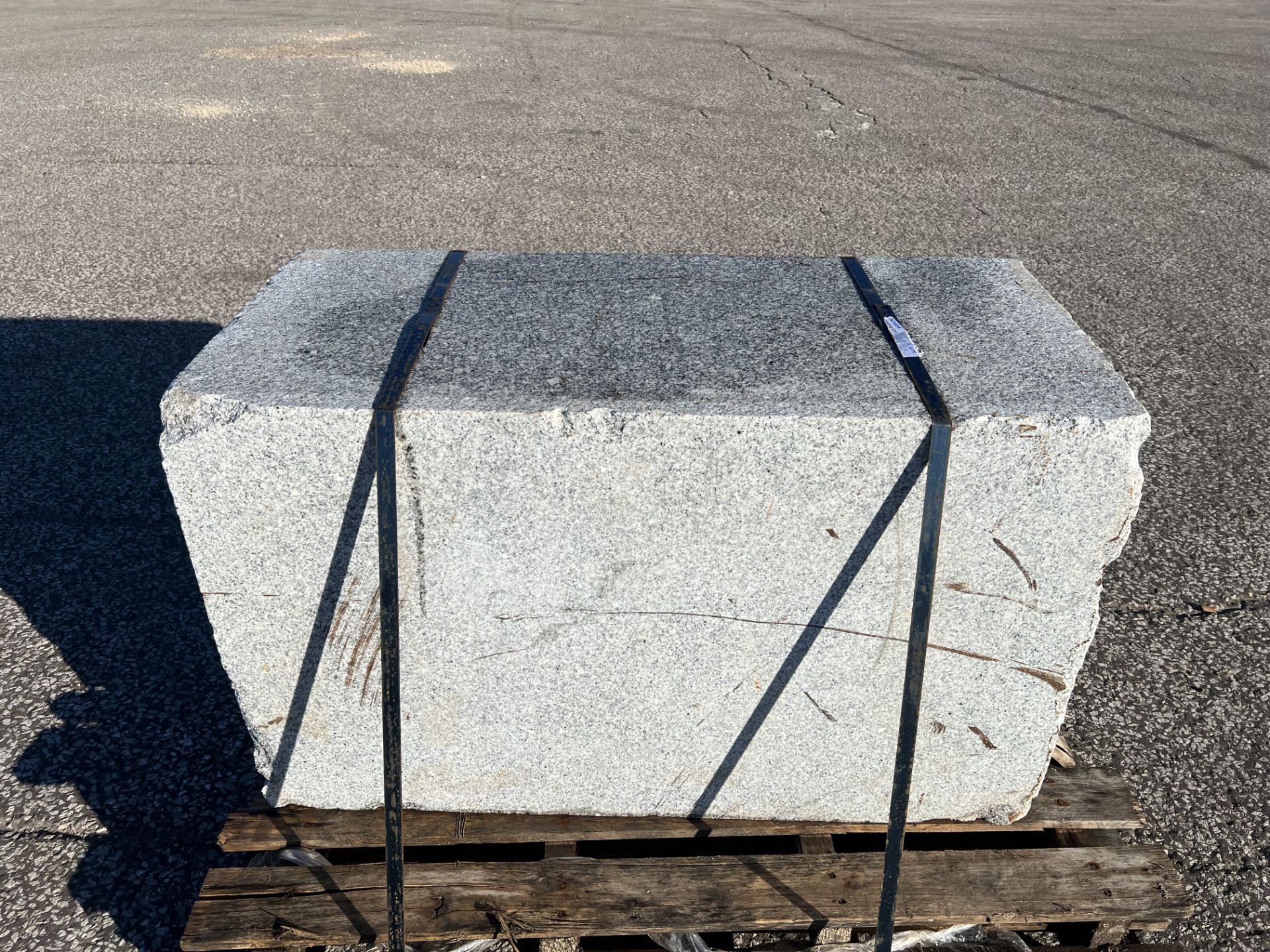 Granite Block 800Kg - Image 2 of 4