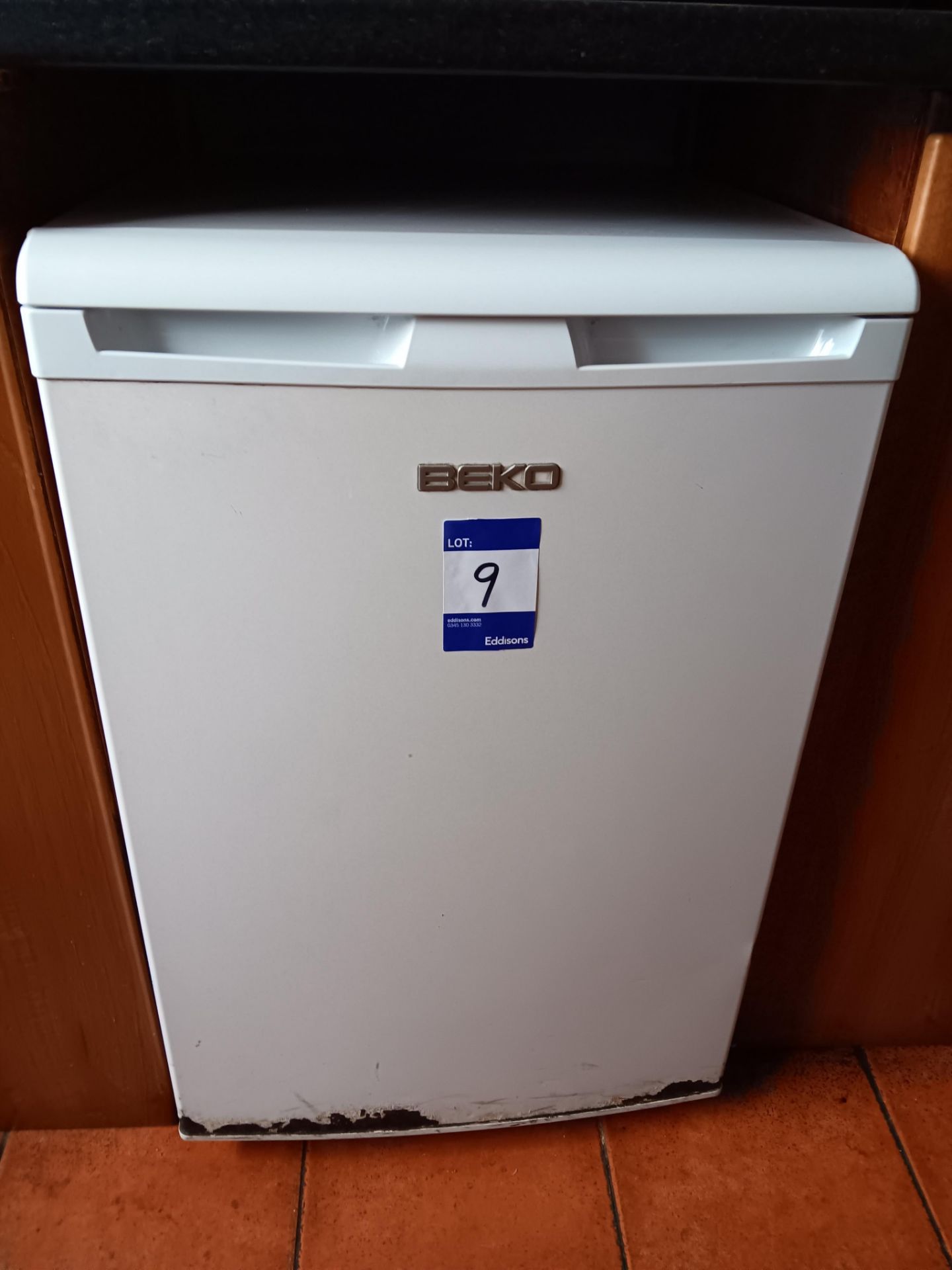 Bosch Serie 2 Silence Plus Dishwasher (Buyer to Disconnect) & Beko Undercounter Fridge - Image 3 of 4