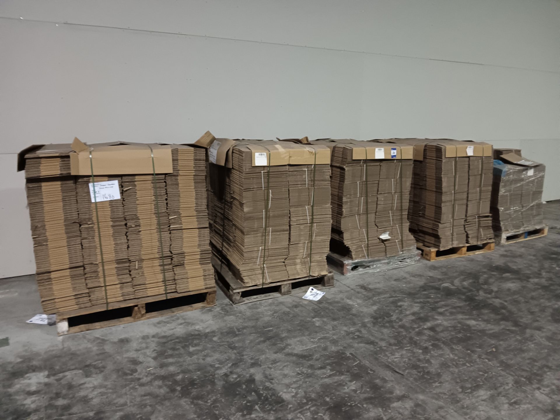 5 x Pallets of 220x190x115mm Cardboard Boxes